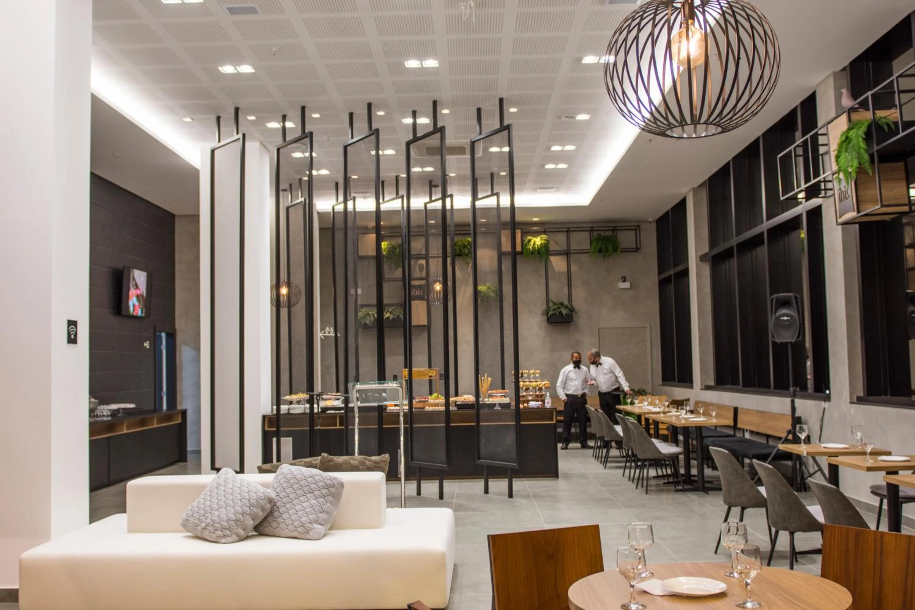 Restaurant/places to eat in ibis Nova Serrana