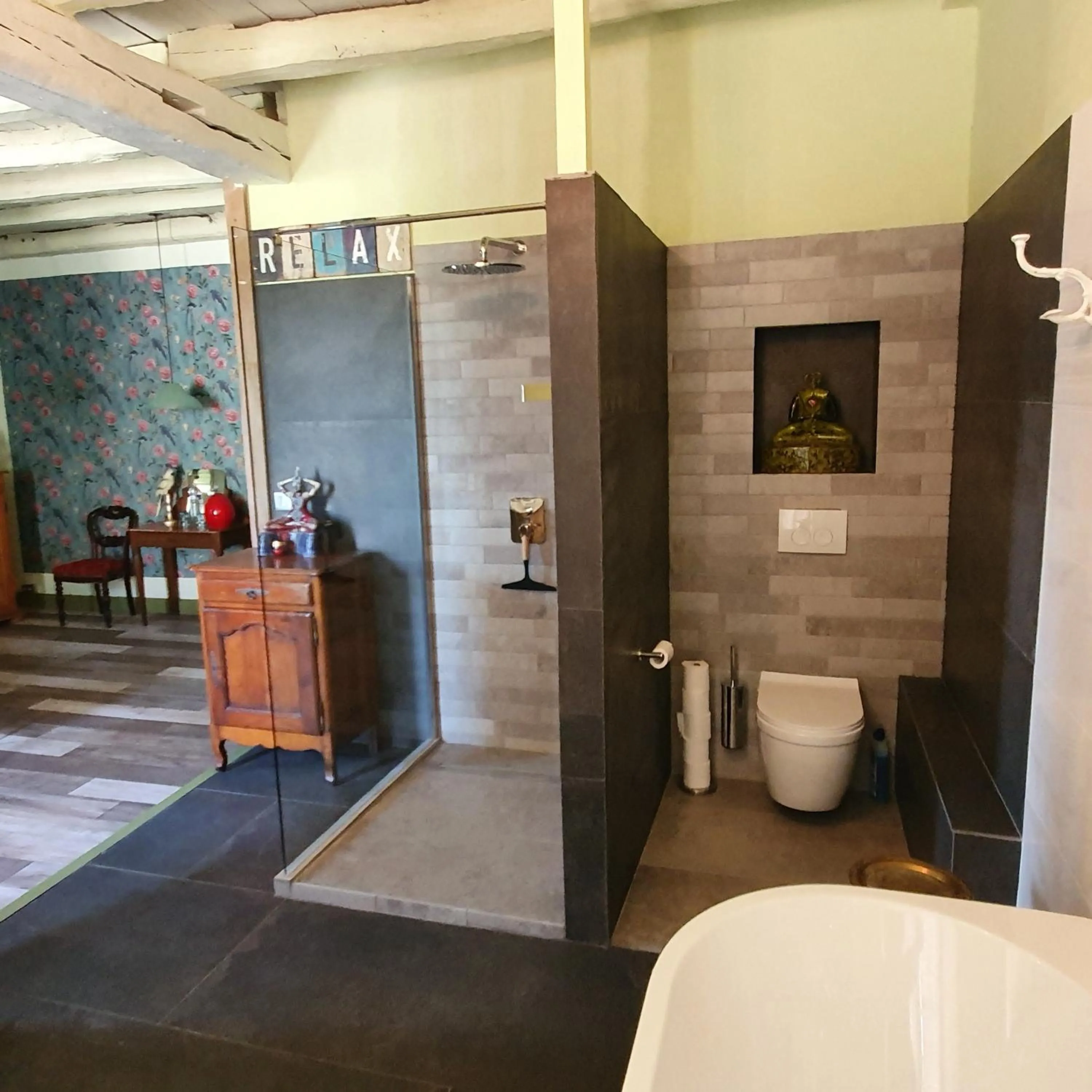 Shower in Maison Fossemagne