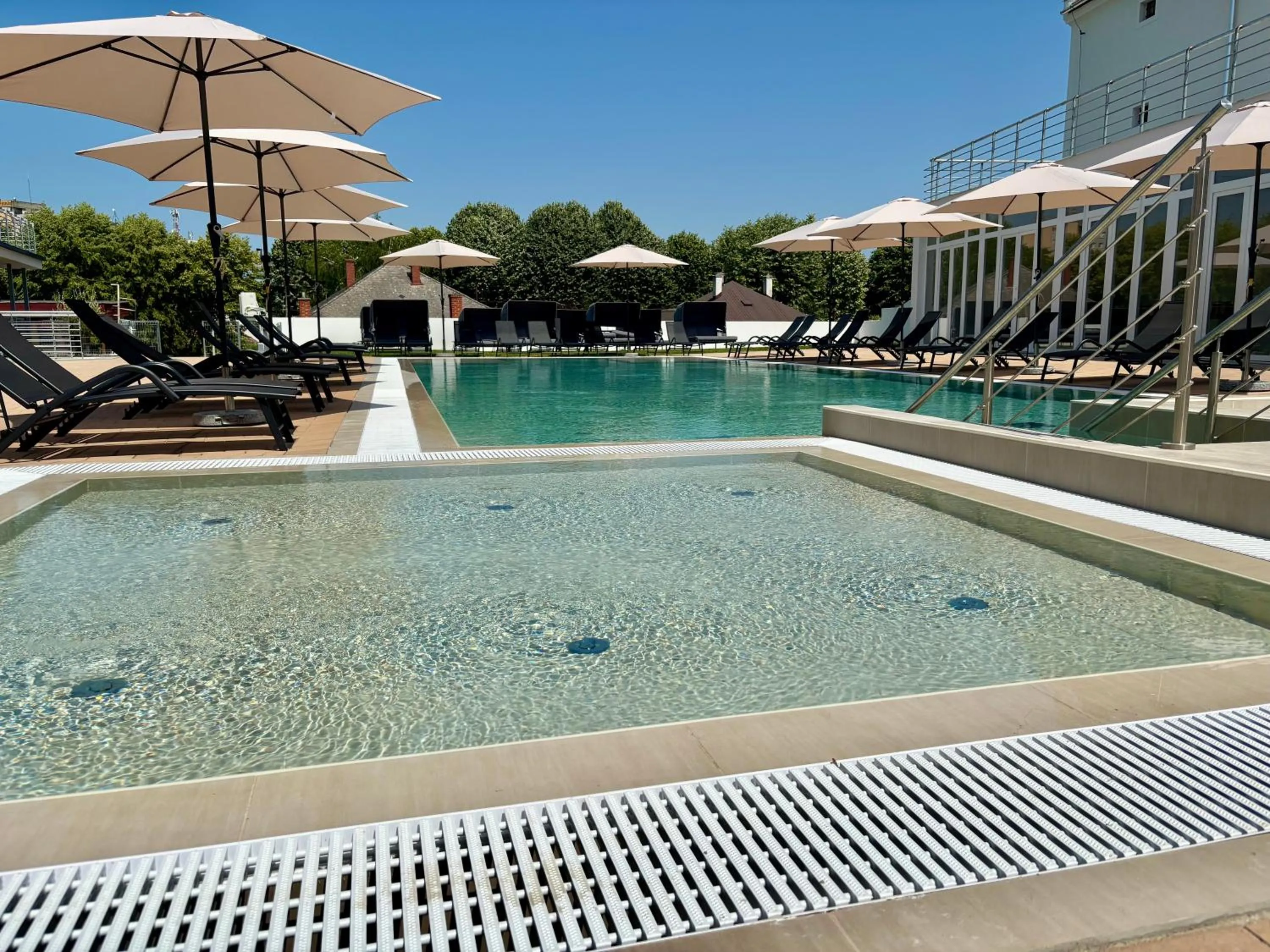 Pool view in CE Plaza Hotel