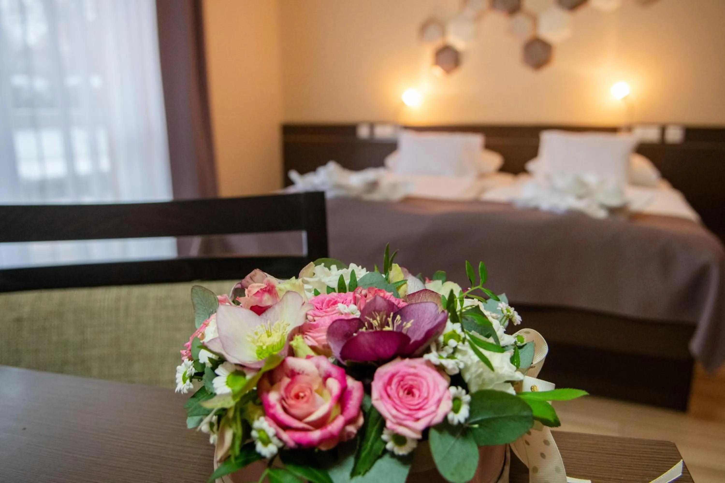 Photo of the whole room, Bed in CE Plaza Hotel