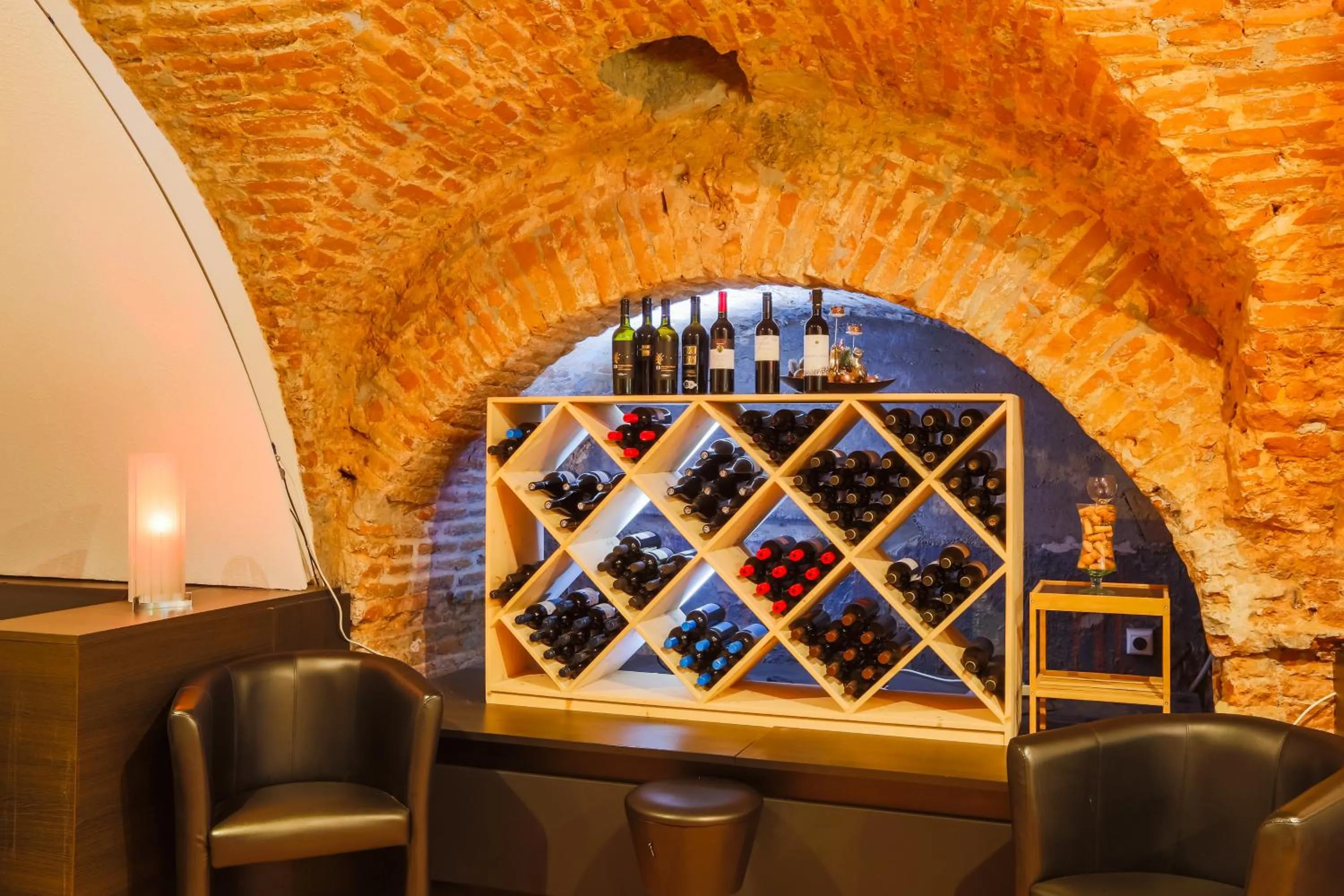 Lounge or bar in CE Plaza Hotel