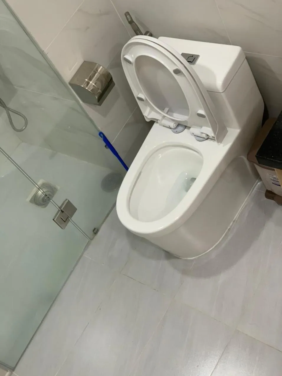 Toilet in Saigon South Residence - Vina We Stay