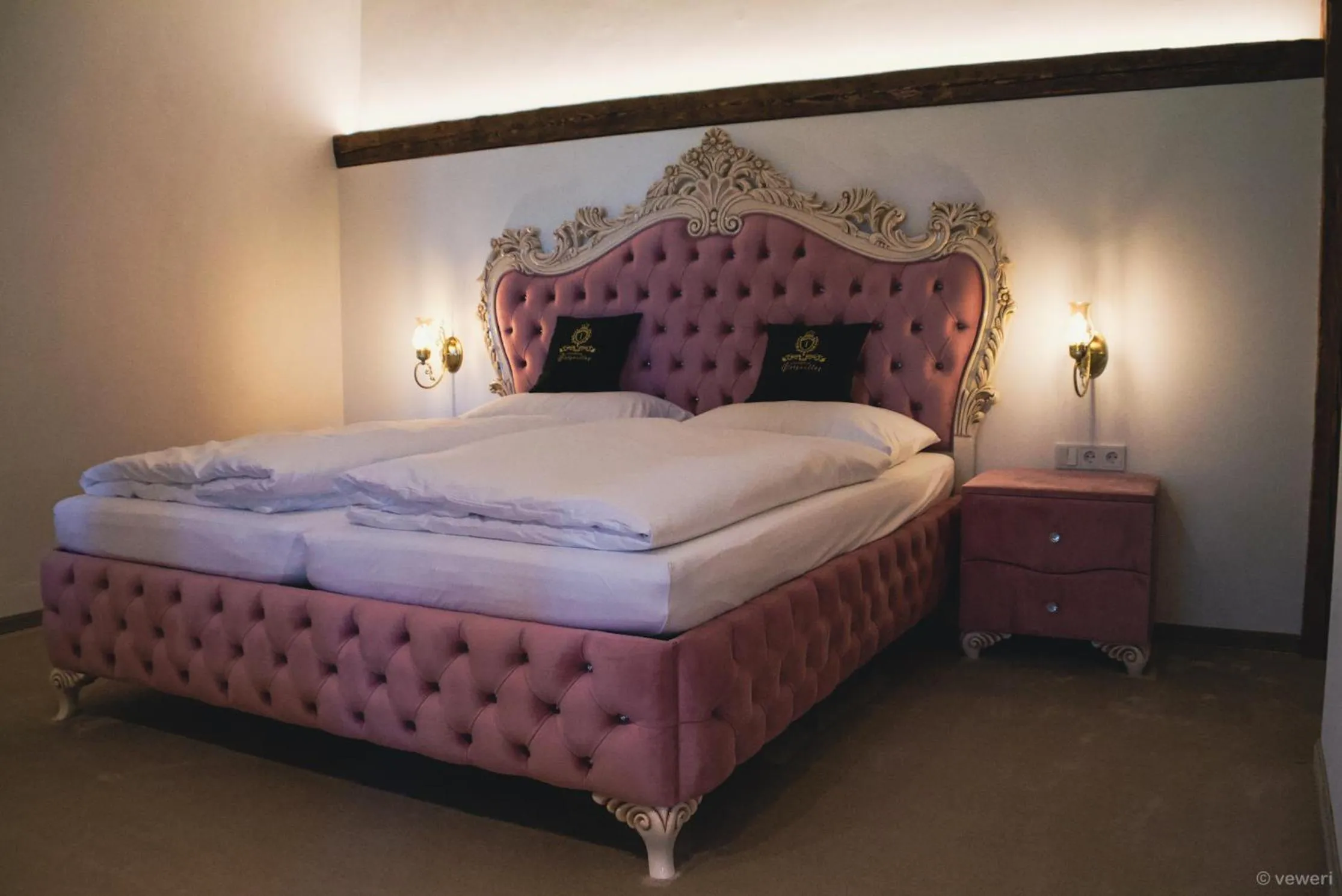Bedroom, Bed in Innviertler Versailles