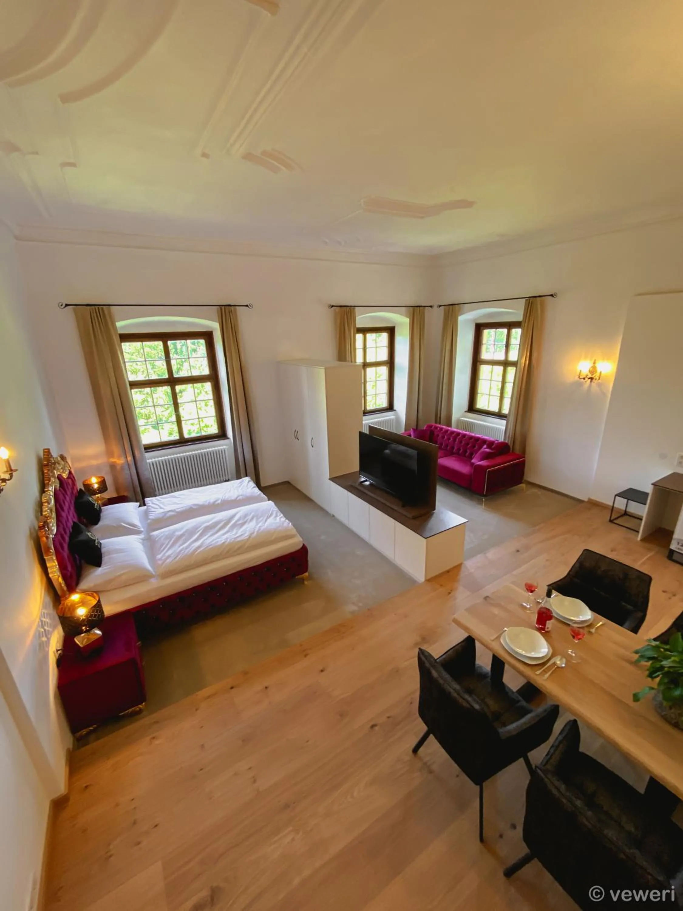 Photo of the whole room, Bed in Innviertler Versailles