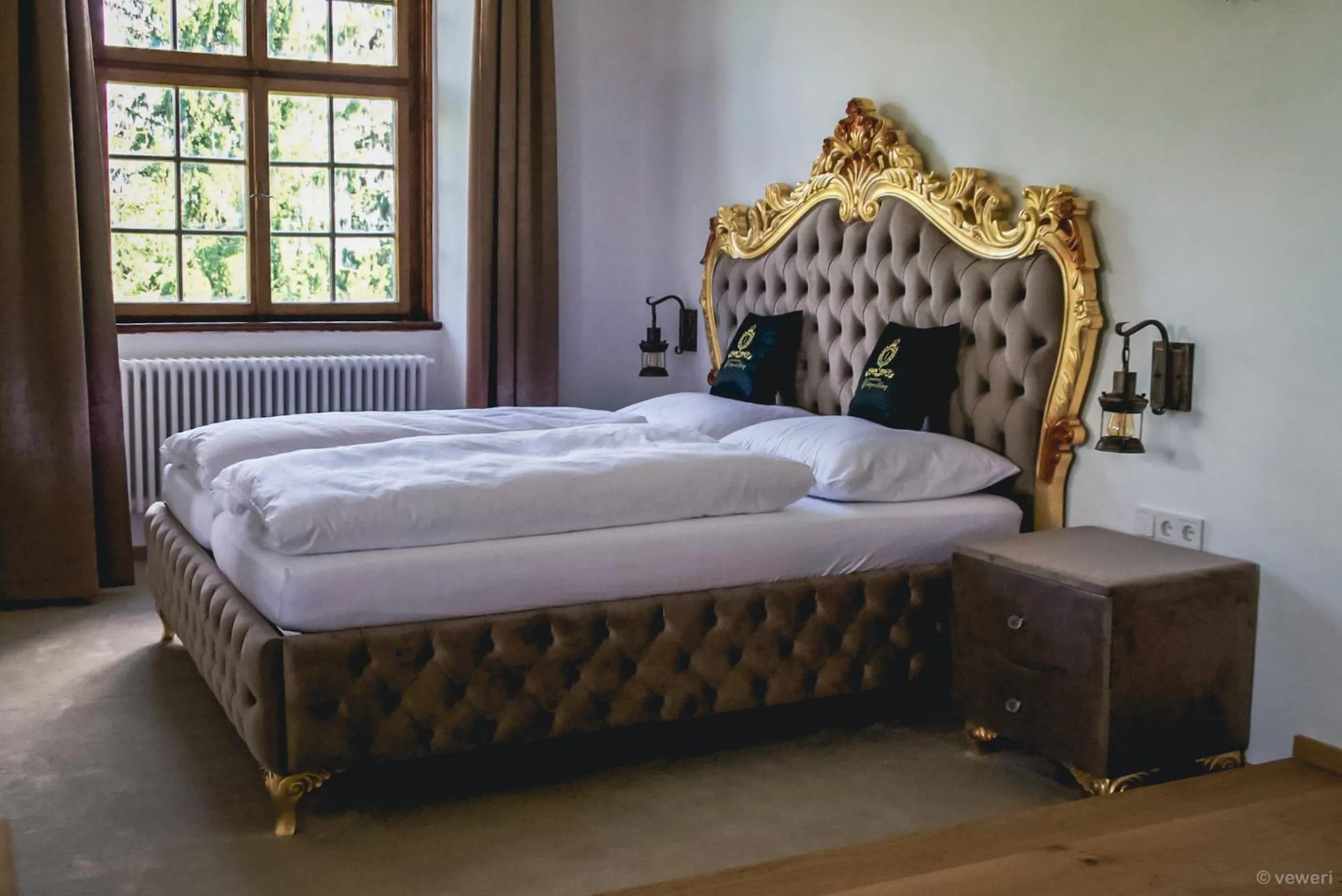 Bedroom, Bed in Innviertler Versailles