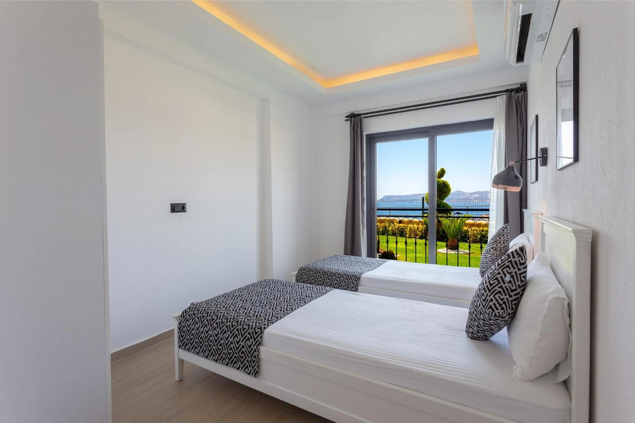 Bed in Lobelya Suites