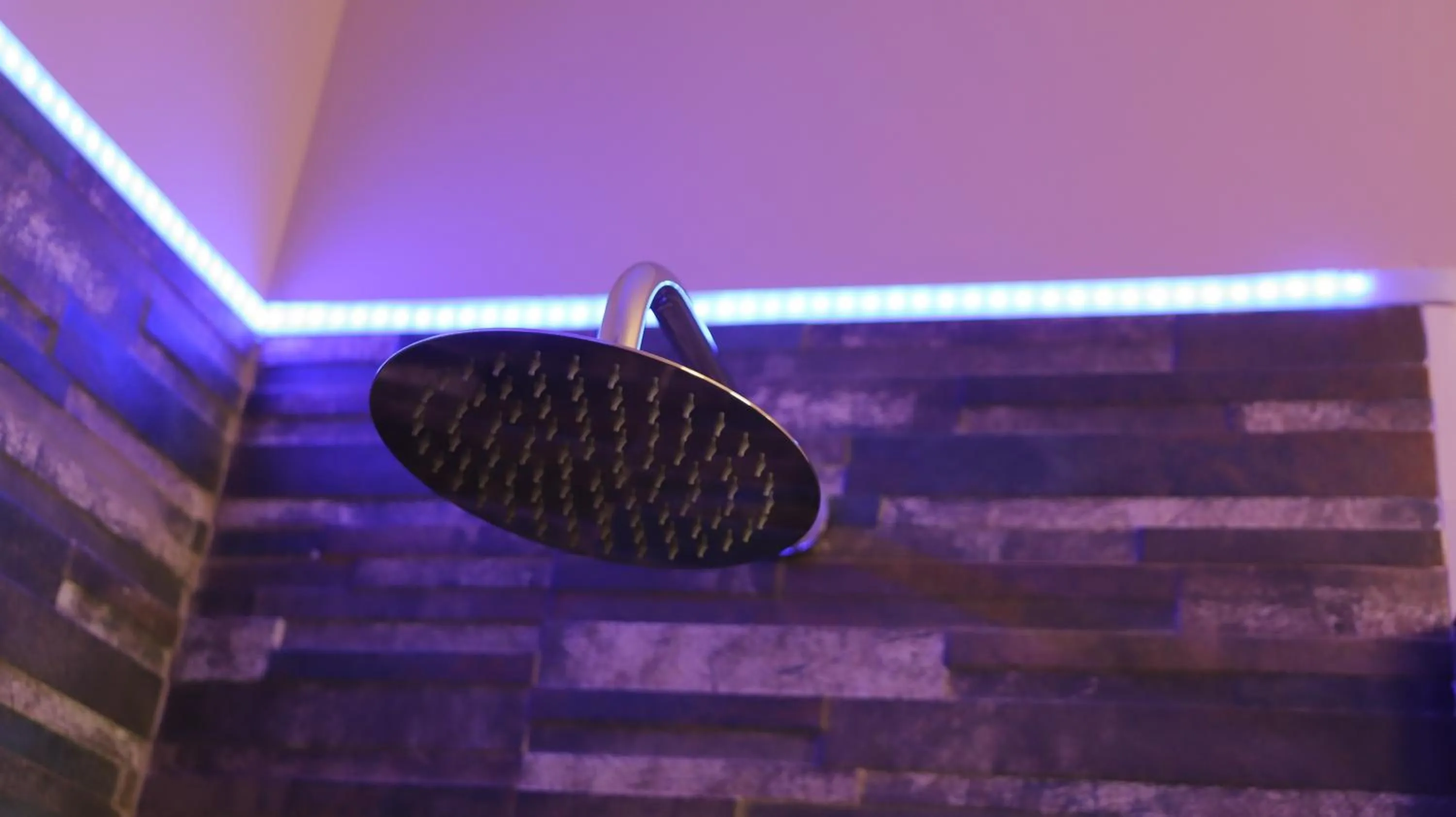 Shower in Avola My House B&B