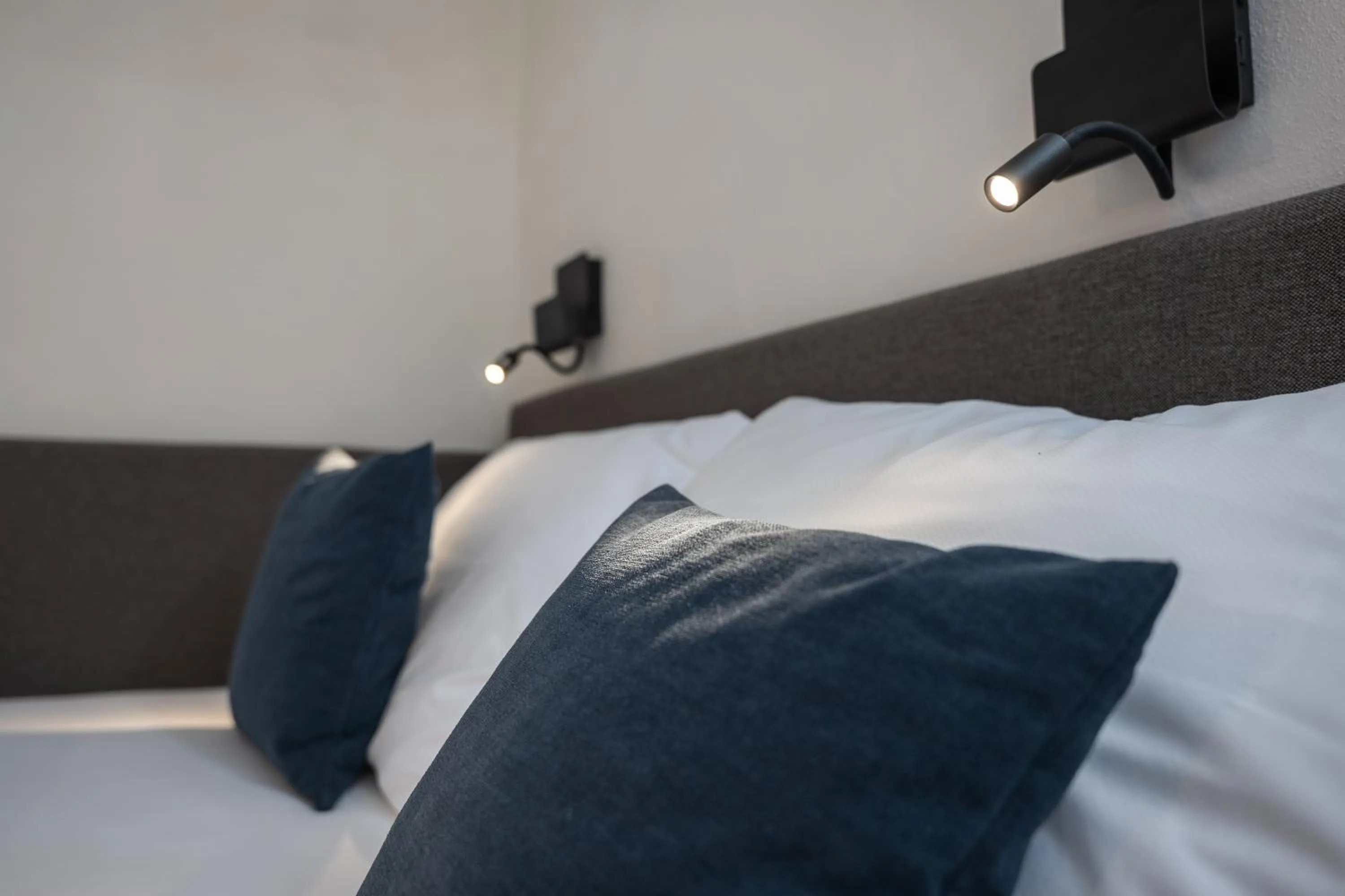 Decorative detail, Bed in Tschardakenhof Appartements