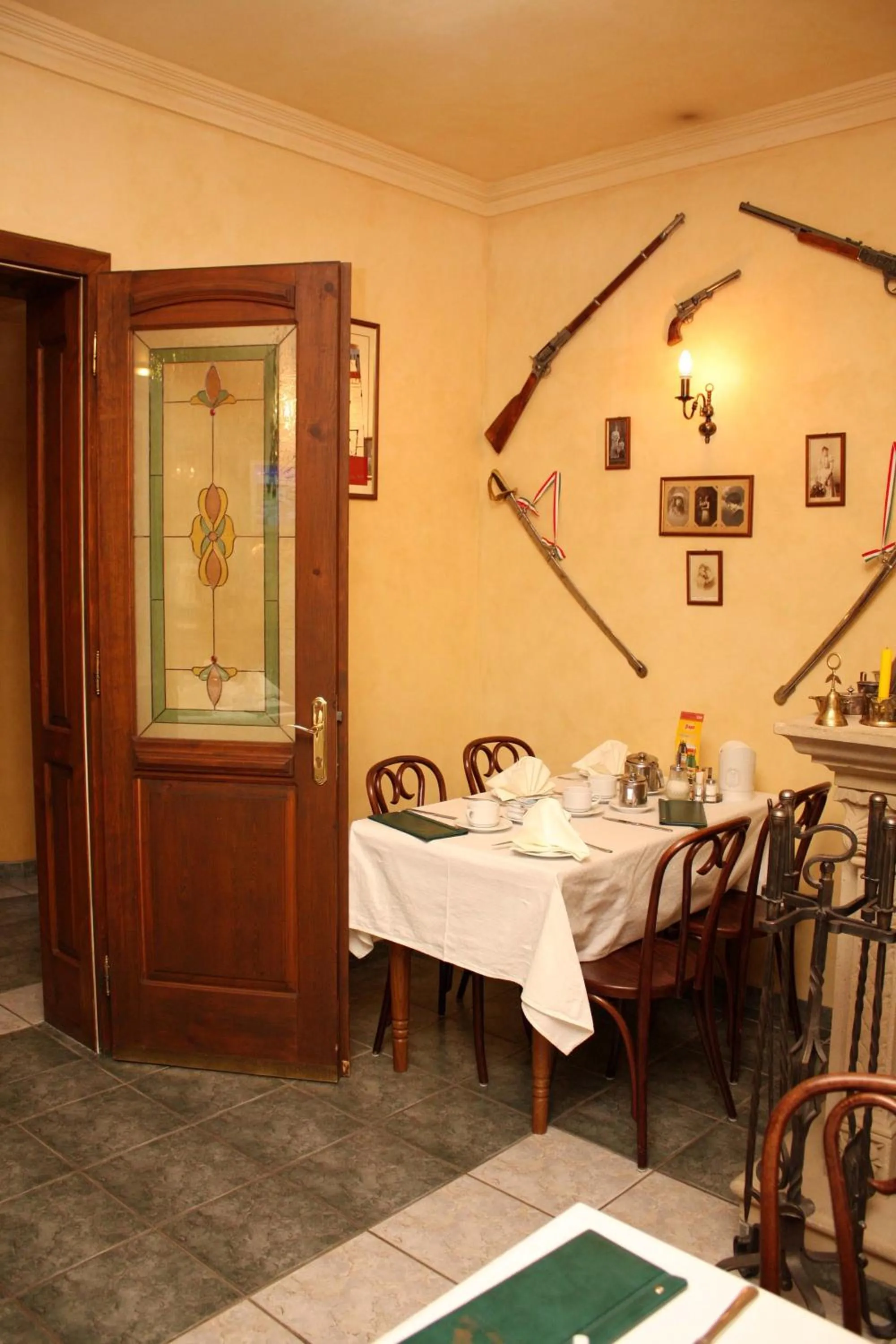 Restaurant/places to eat in Lévay Villa Hotel