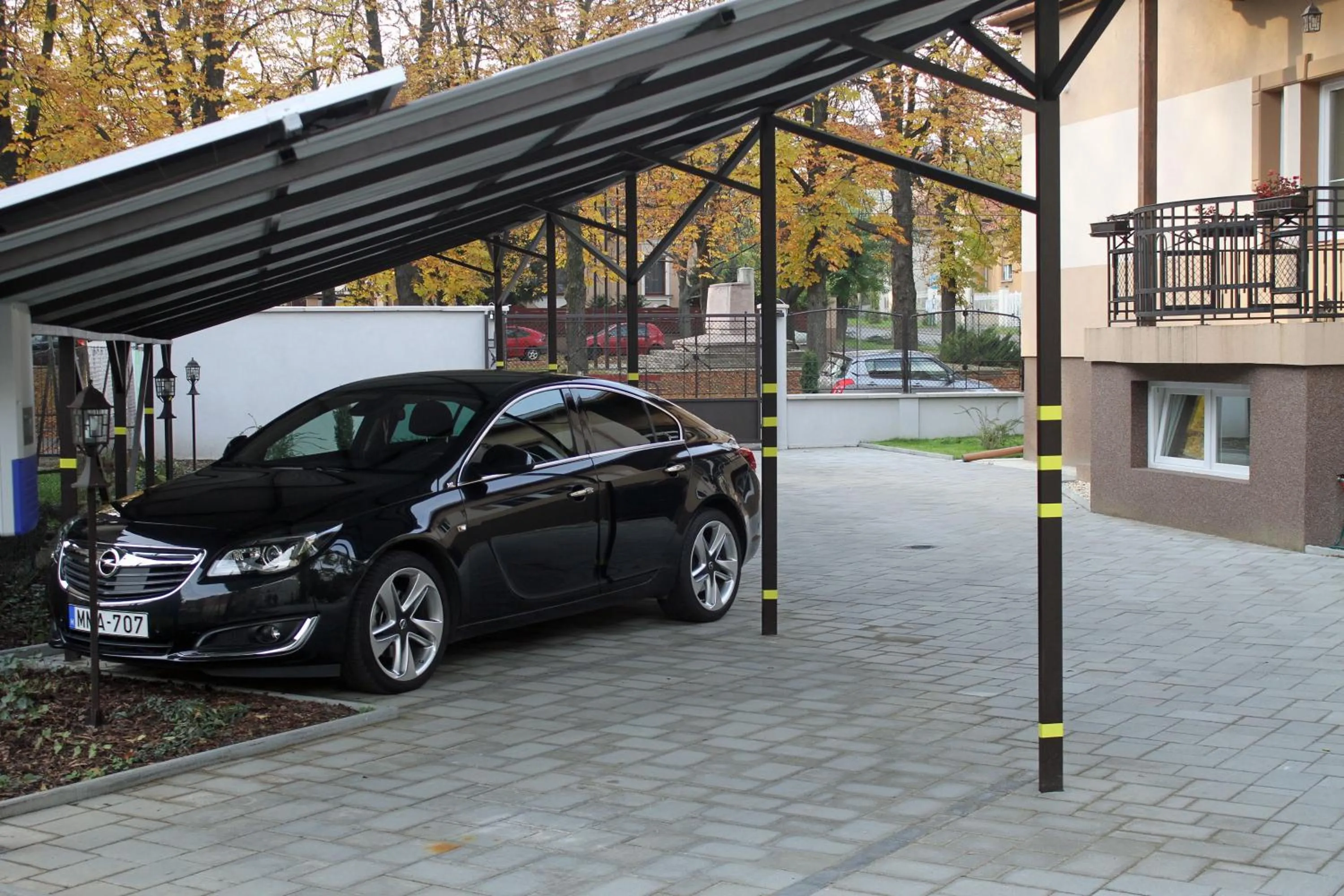 Parking in Lévay Villa Hotel