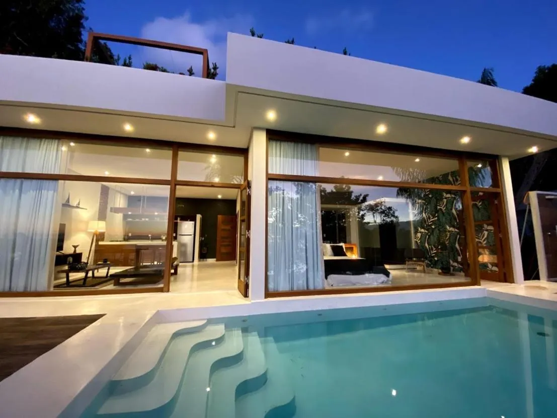 Facade/entrance in VILAS de LUXO