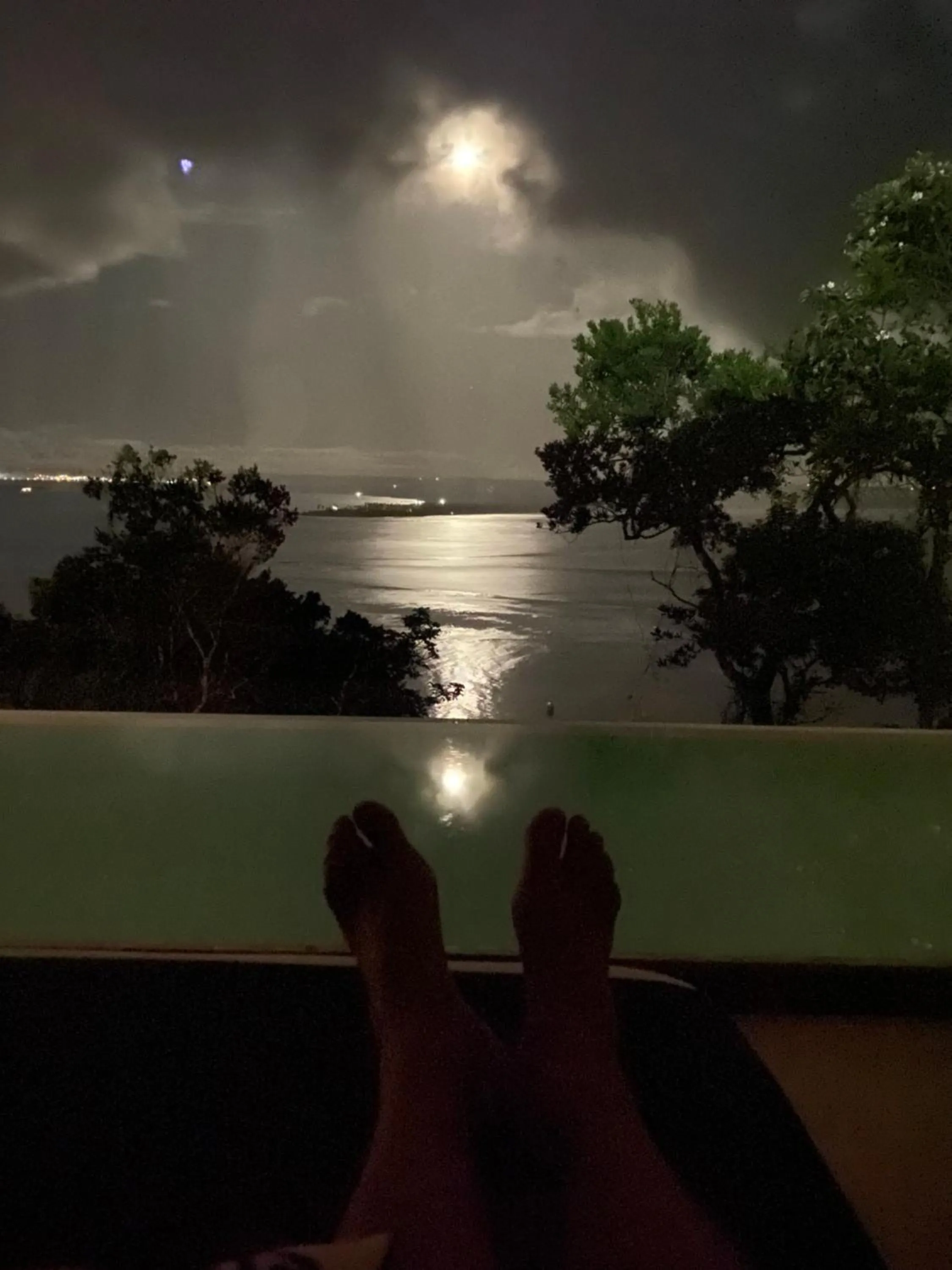 Night in VILAS de LUXO