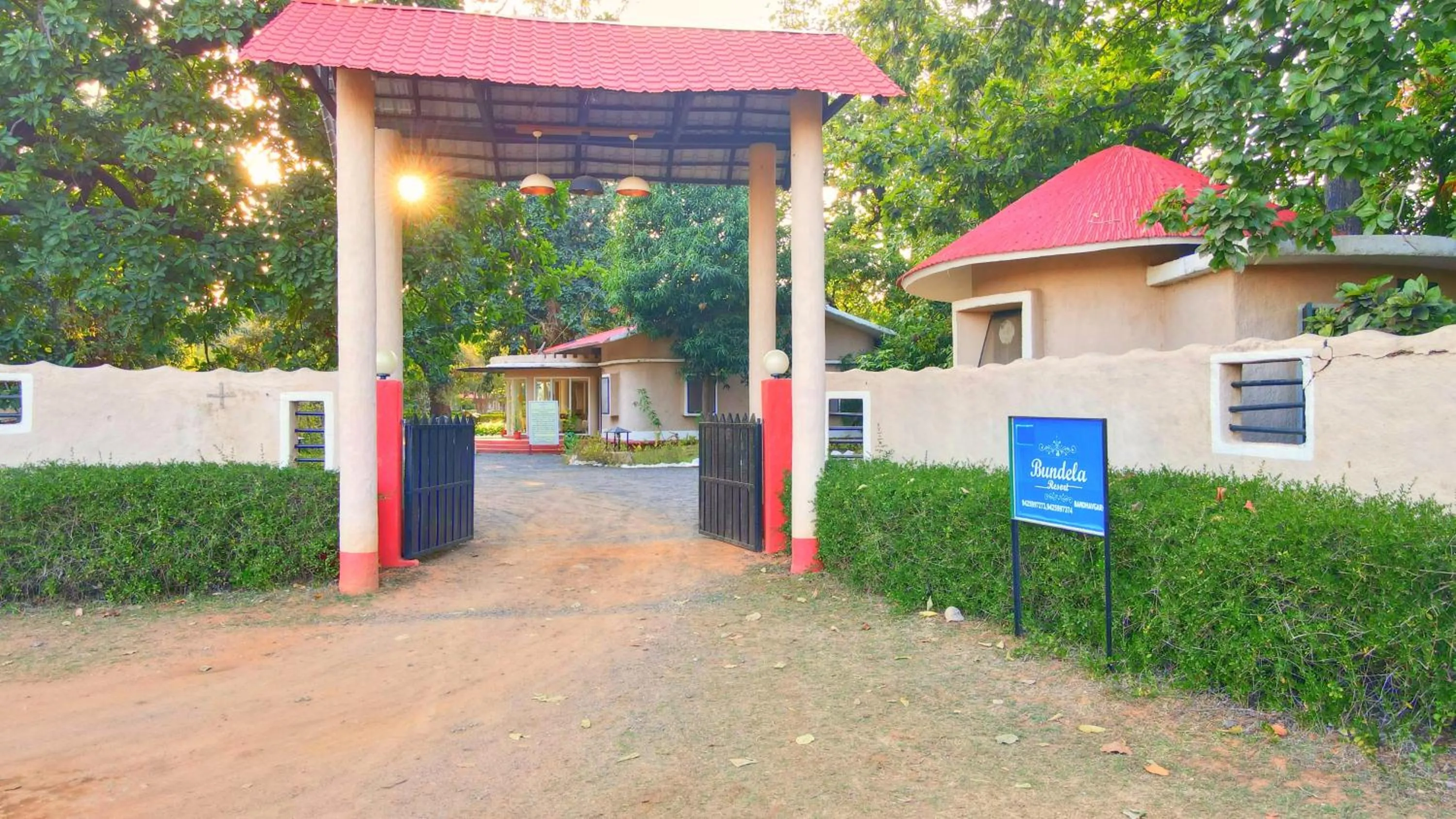 Facade/entrance in Bundela Bandhavgarh by Octave