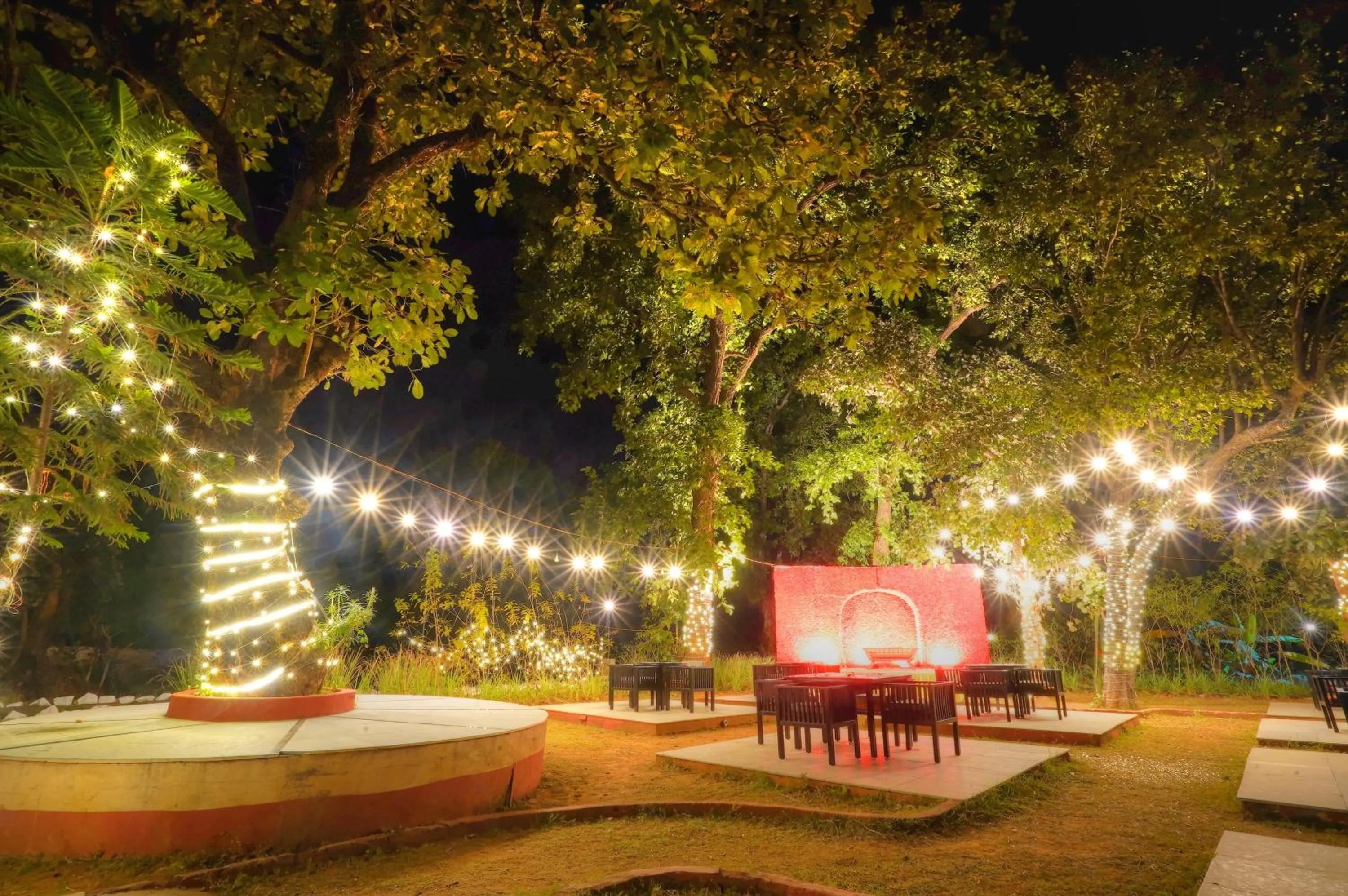 Restaurant/places to eat in Bundela Bandhavgarh by Octave