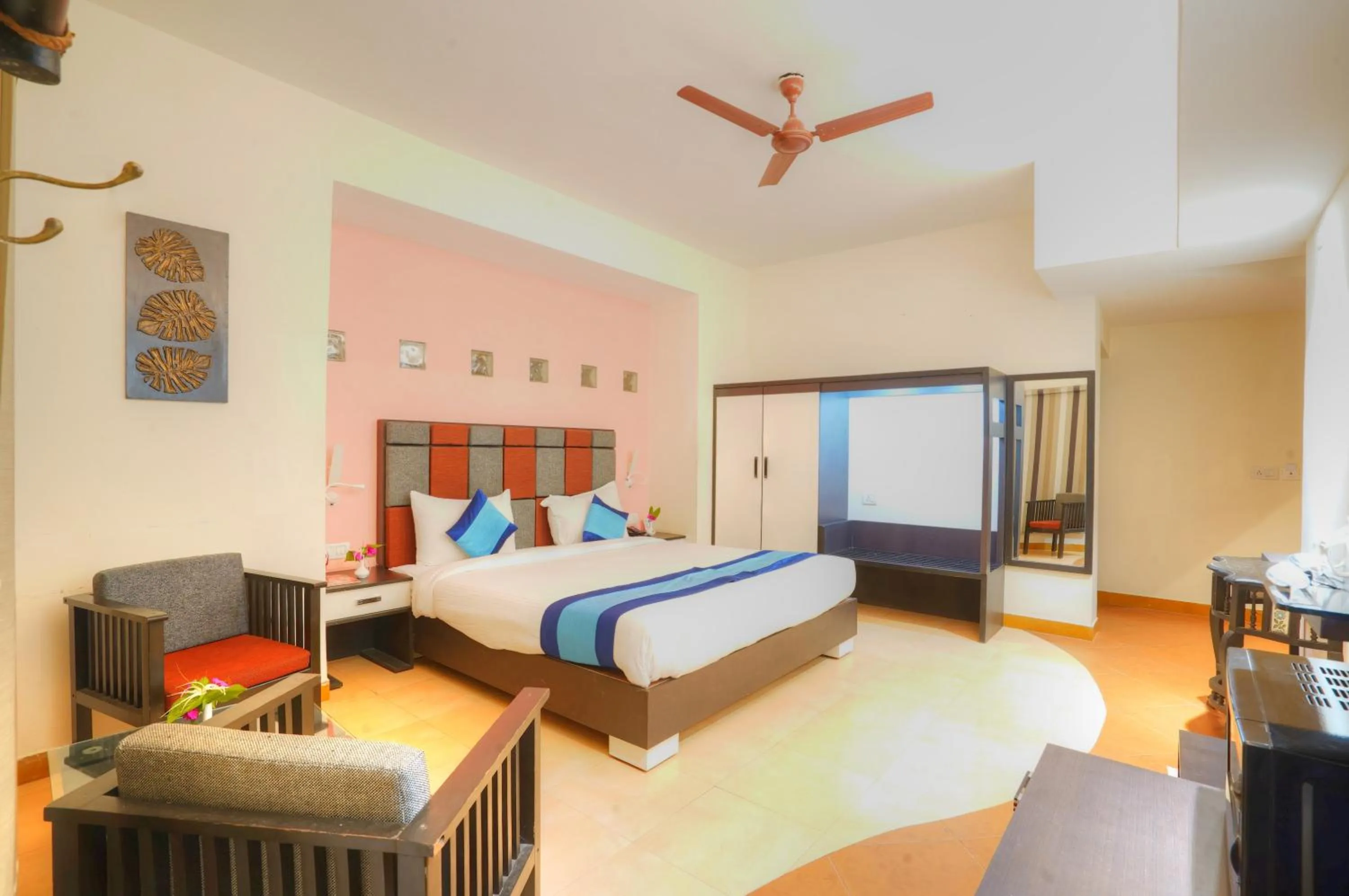 Photo of the whole room in Bundela Bandhavgarh by Octave