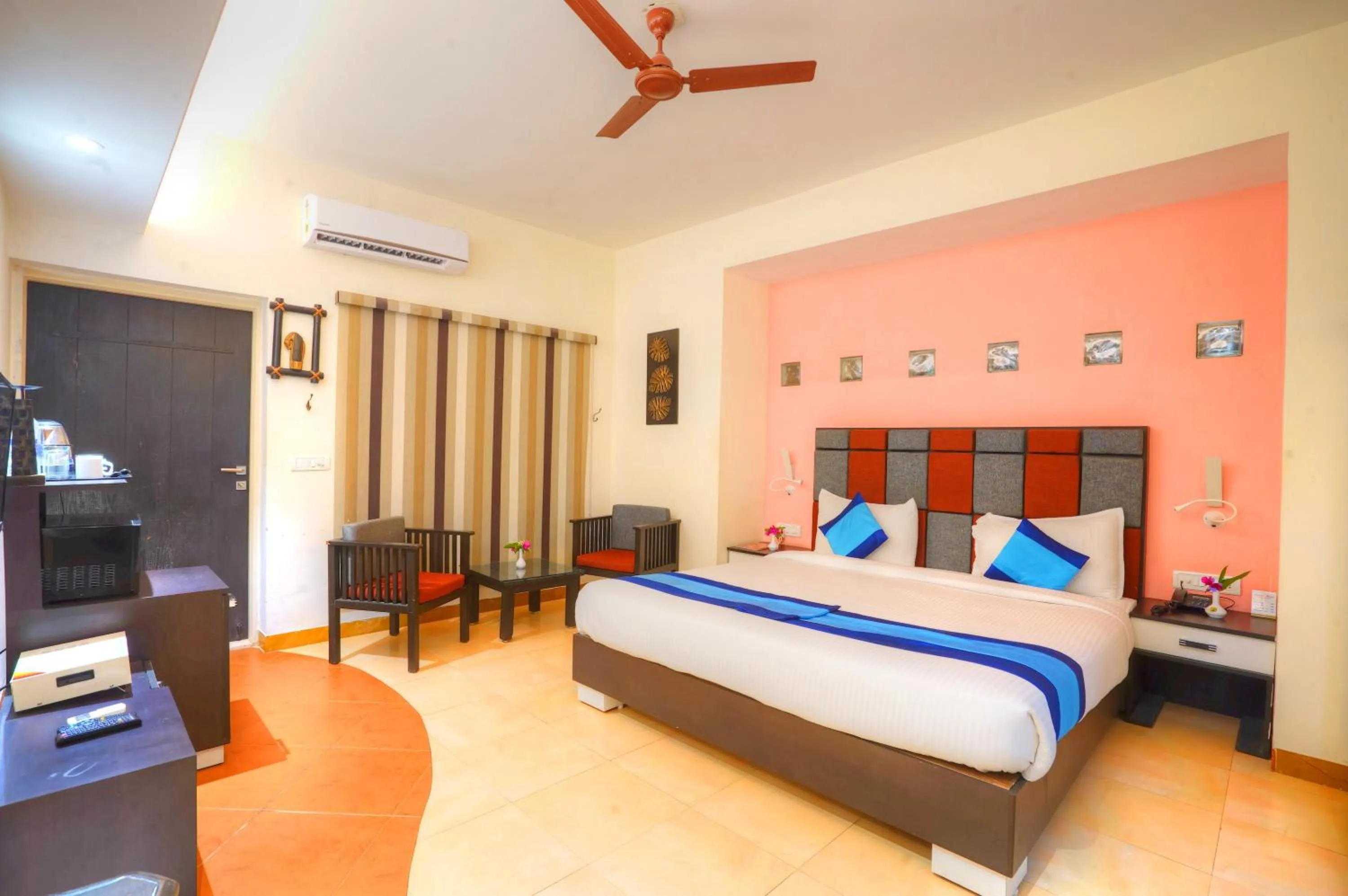 Photo of the whole room in Bundela Bandhavgarh by Octave