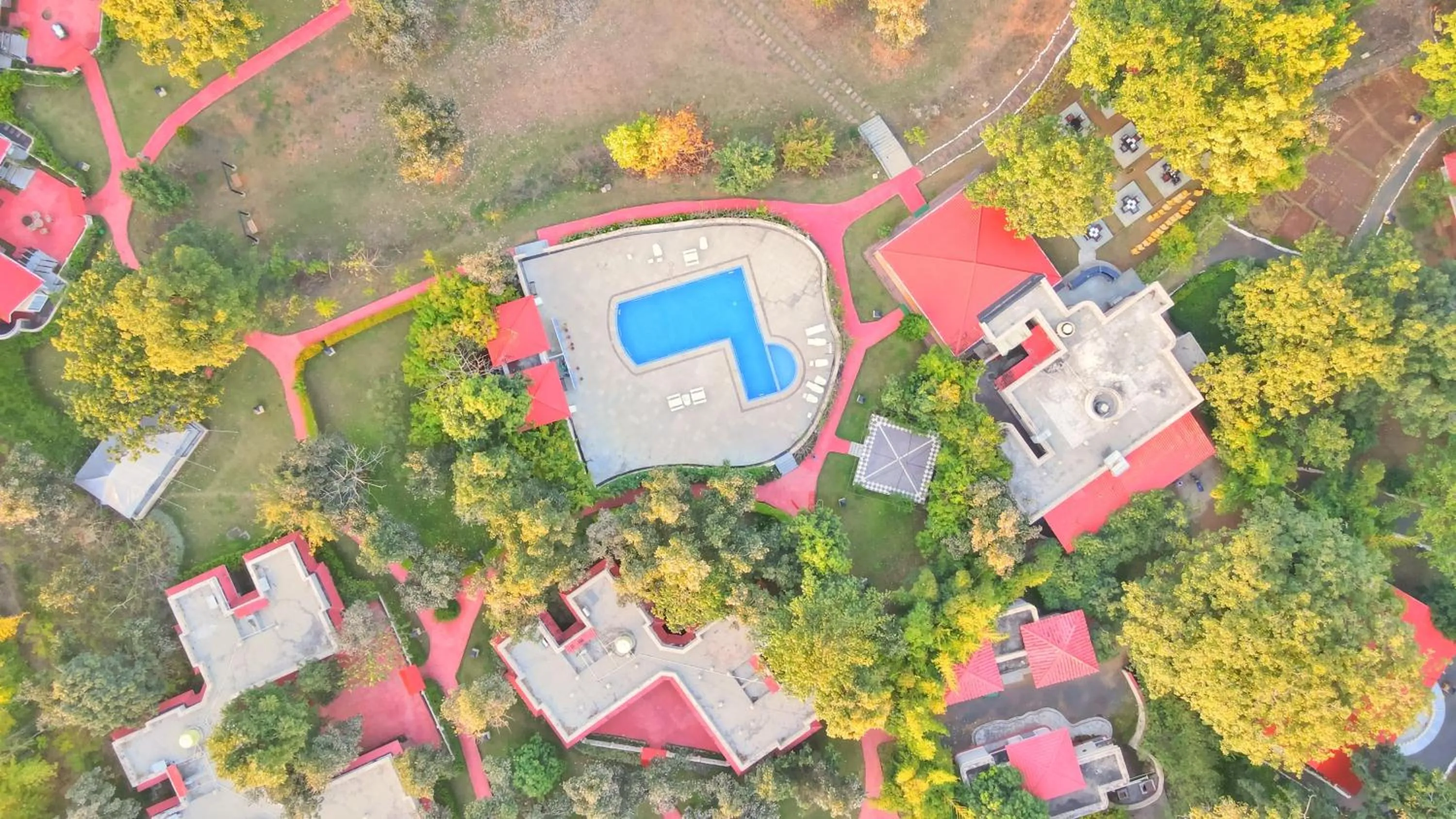 Bird's eye view in Bundela Bandhavgarh by Octave