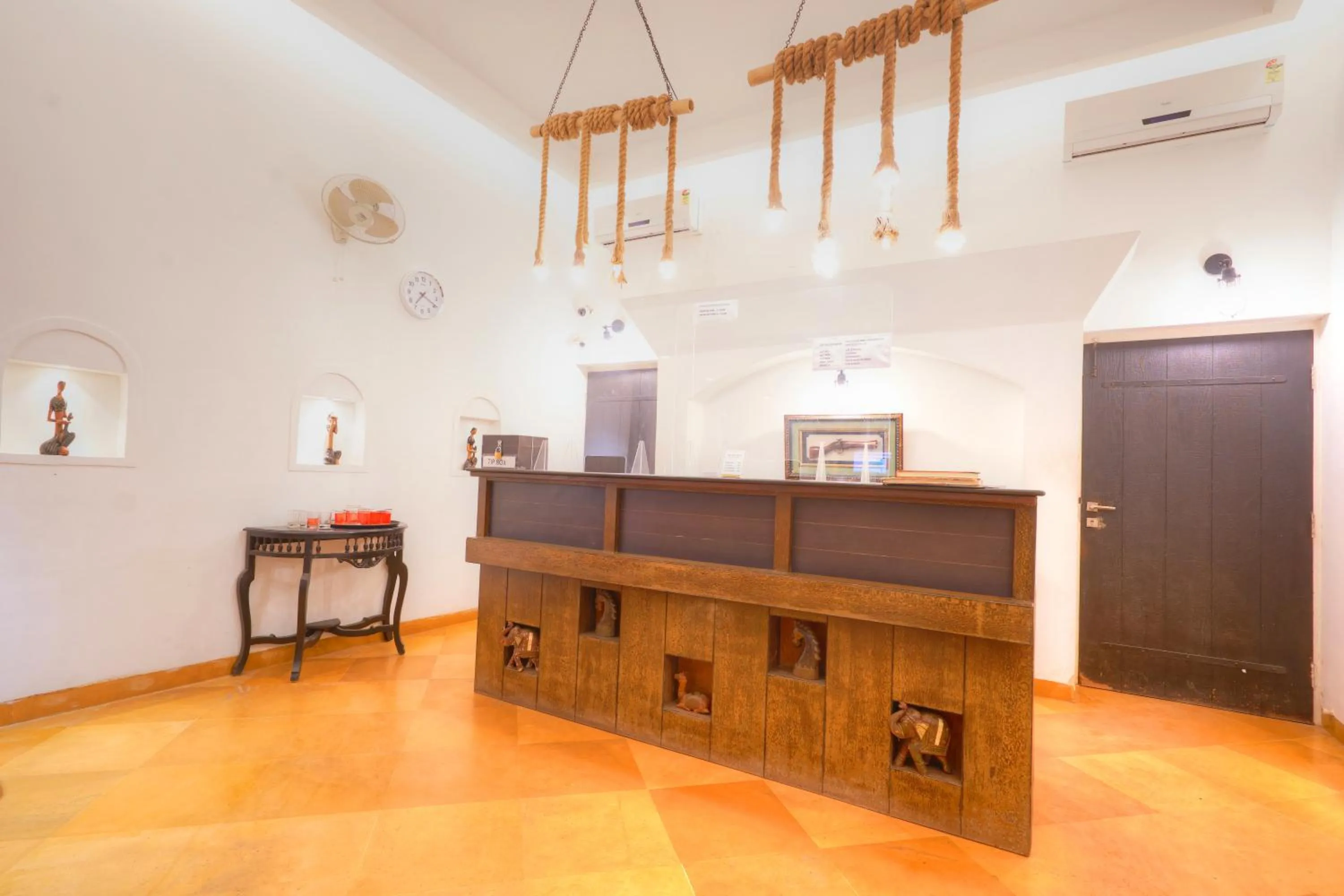 Lobby or reception in Bundela Bandhavgarh by Octave