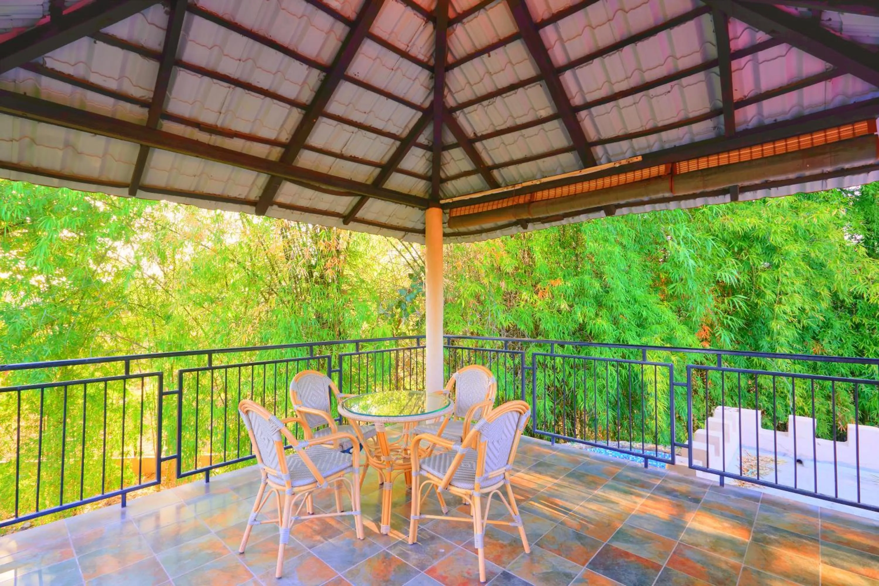 Patio in Bundela Bandhavgarh by Octave
