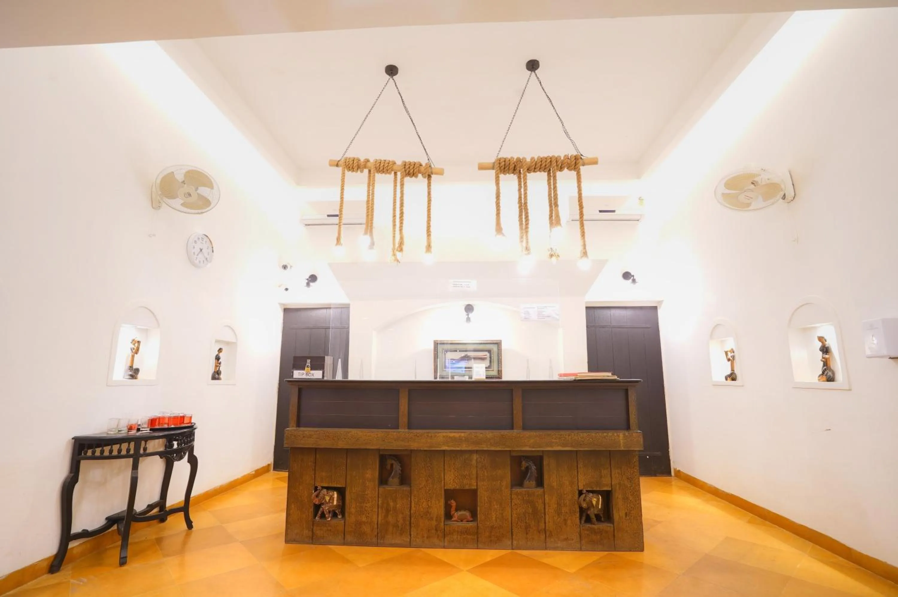 Lobby or reception in Bundela Bandhavgarh by Octave