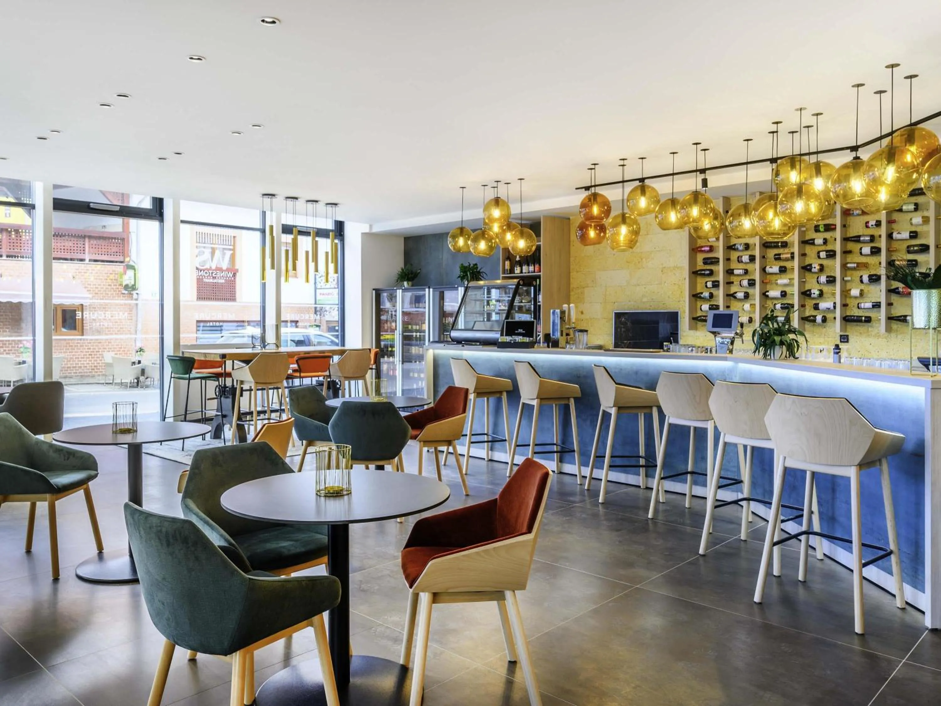 Lounge or bar in Mercure Tokaj Center