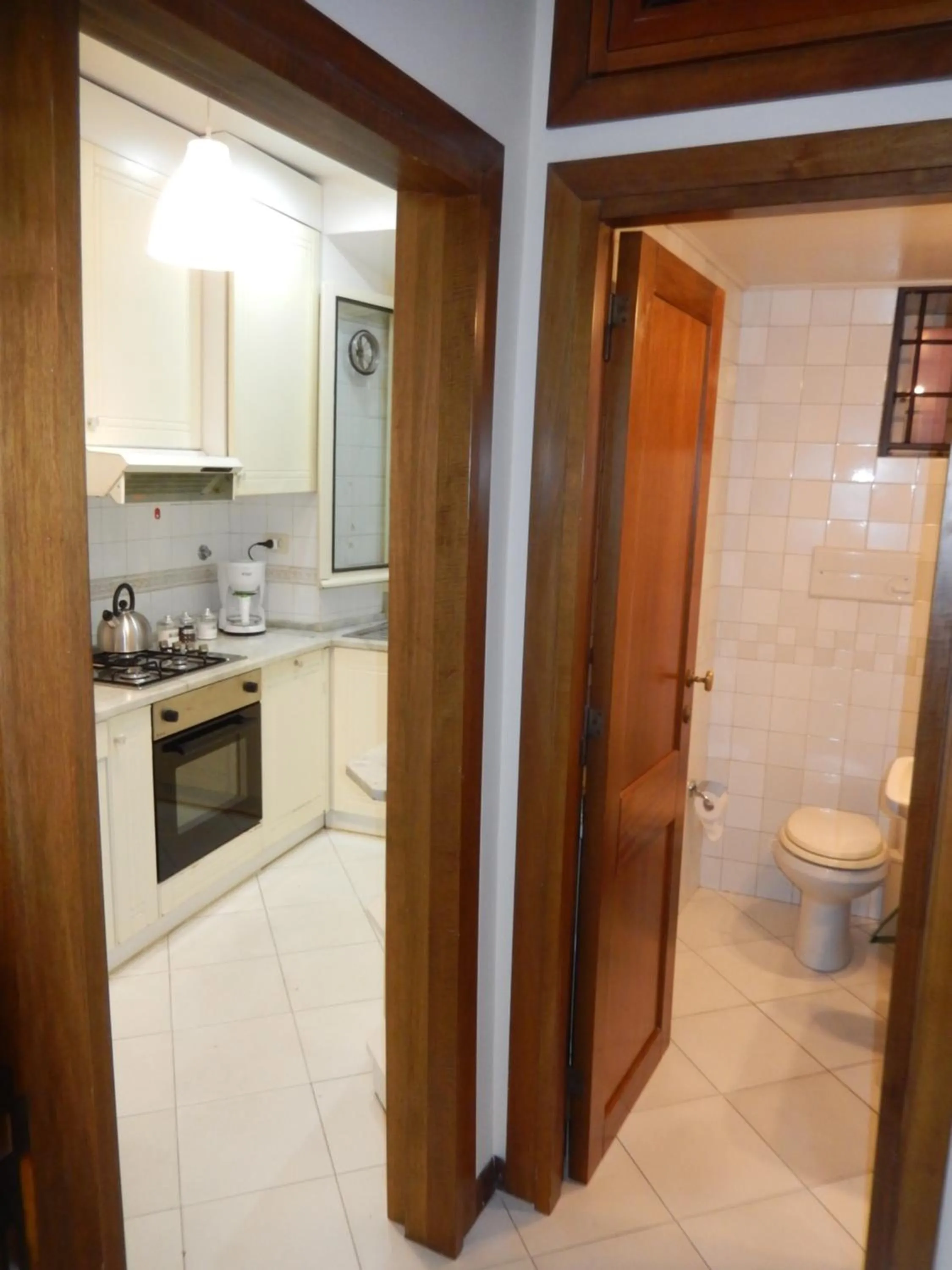 Toilet in Colosseo Homerents 2