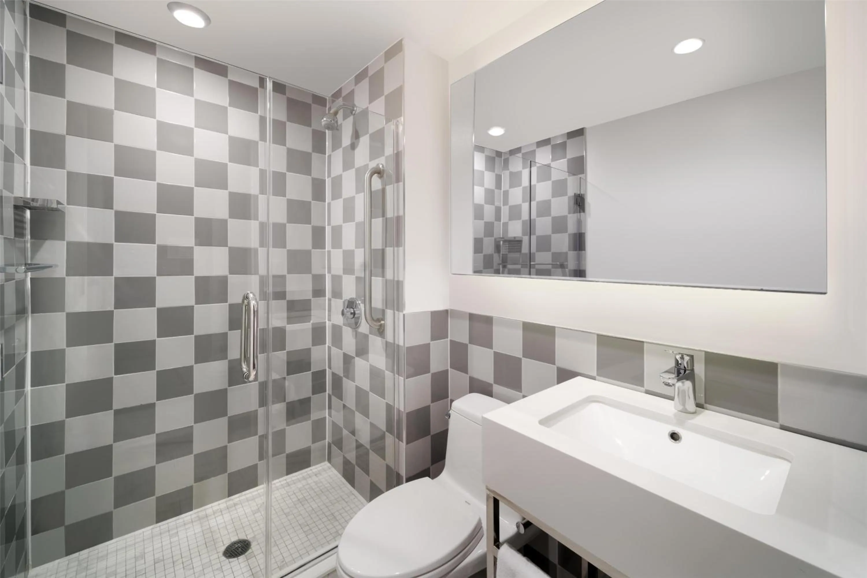 Bathroom in Best Western Premier Empire State Hotel