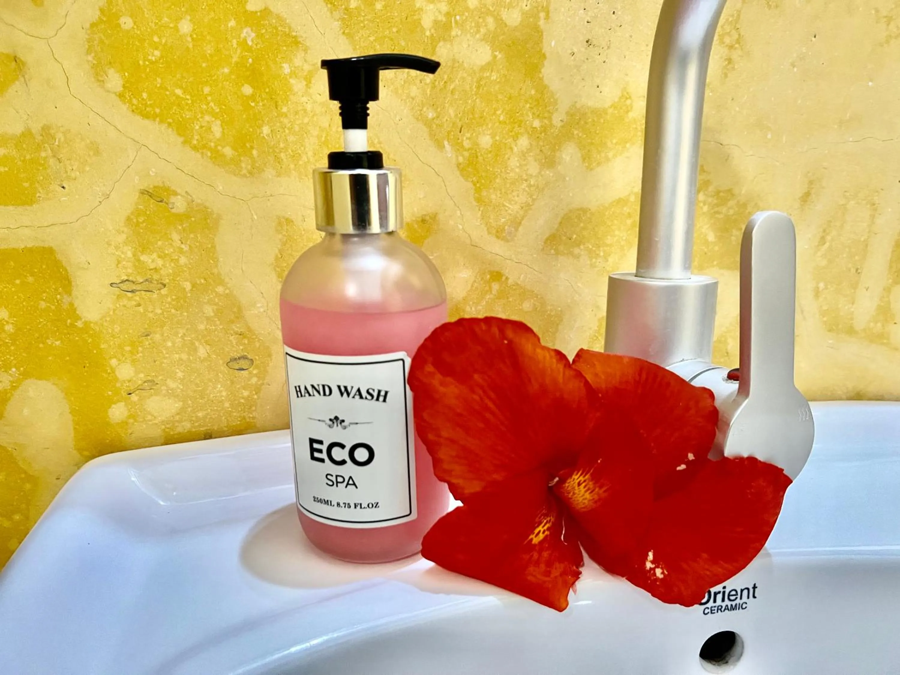 Bathroom in Chikachika Beach B&B