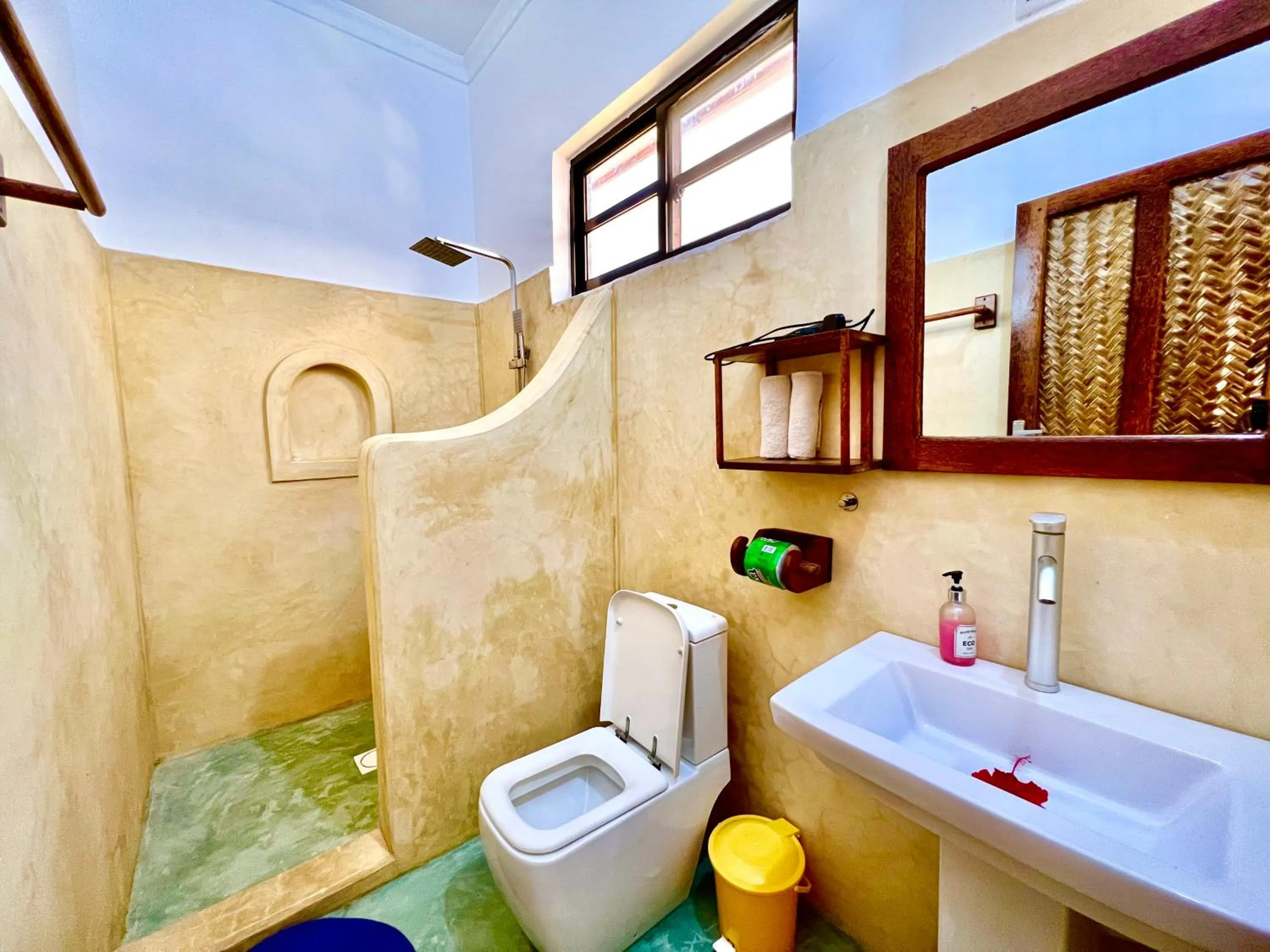 Chikachika Beach B&B