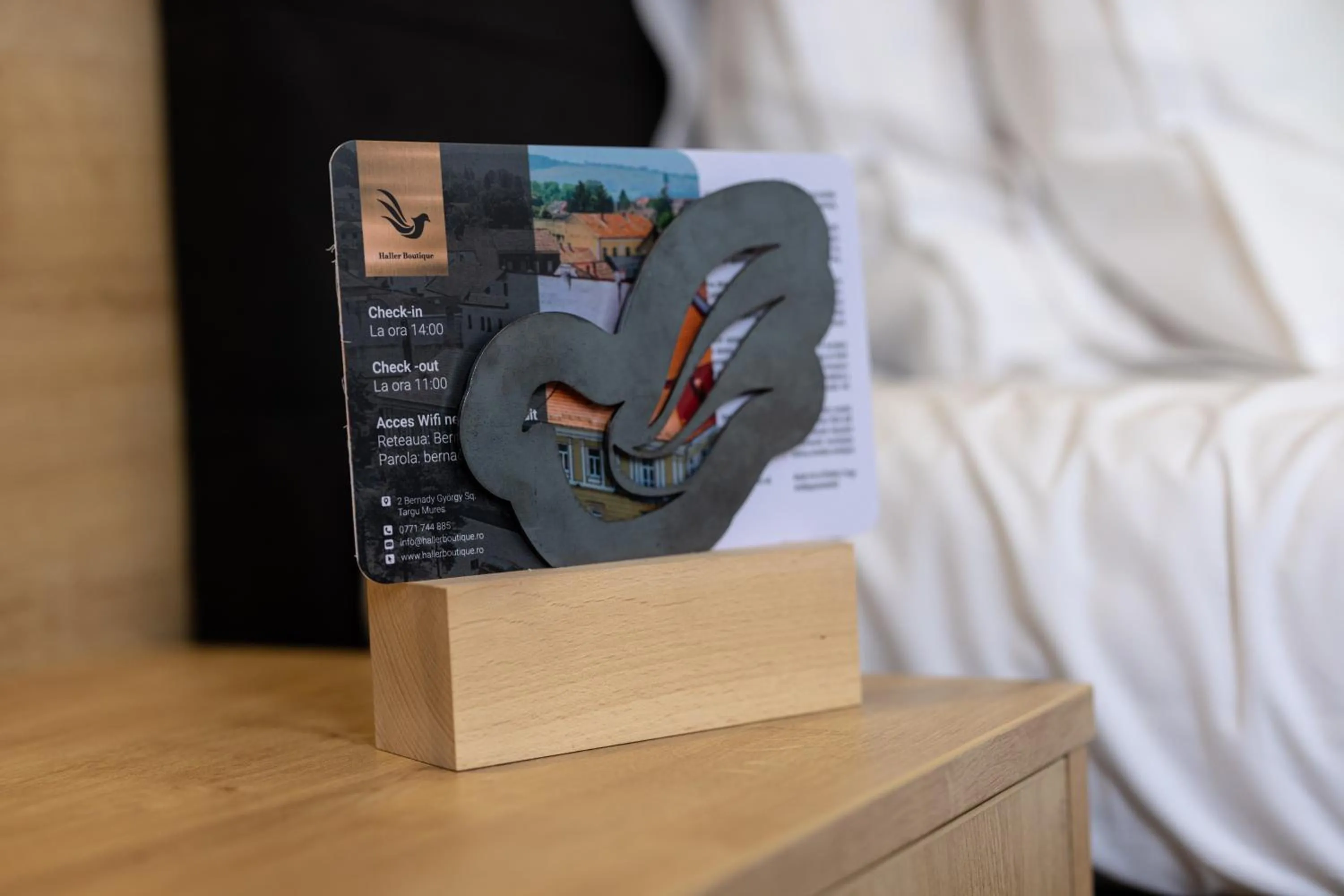 Logo/Certificate/Sign, Bed in Haller Boutique