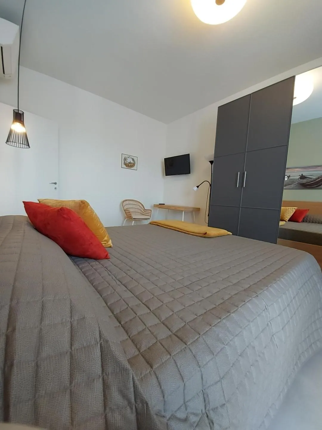 Bed in Suite Rent Milan 3
