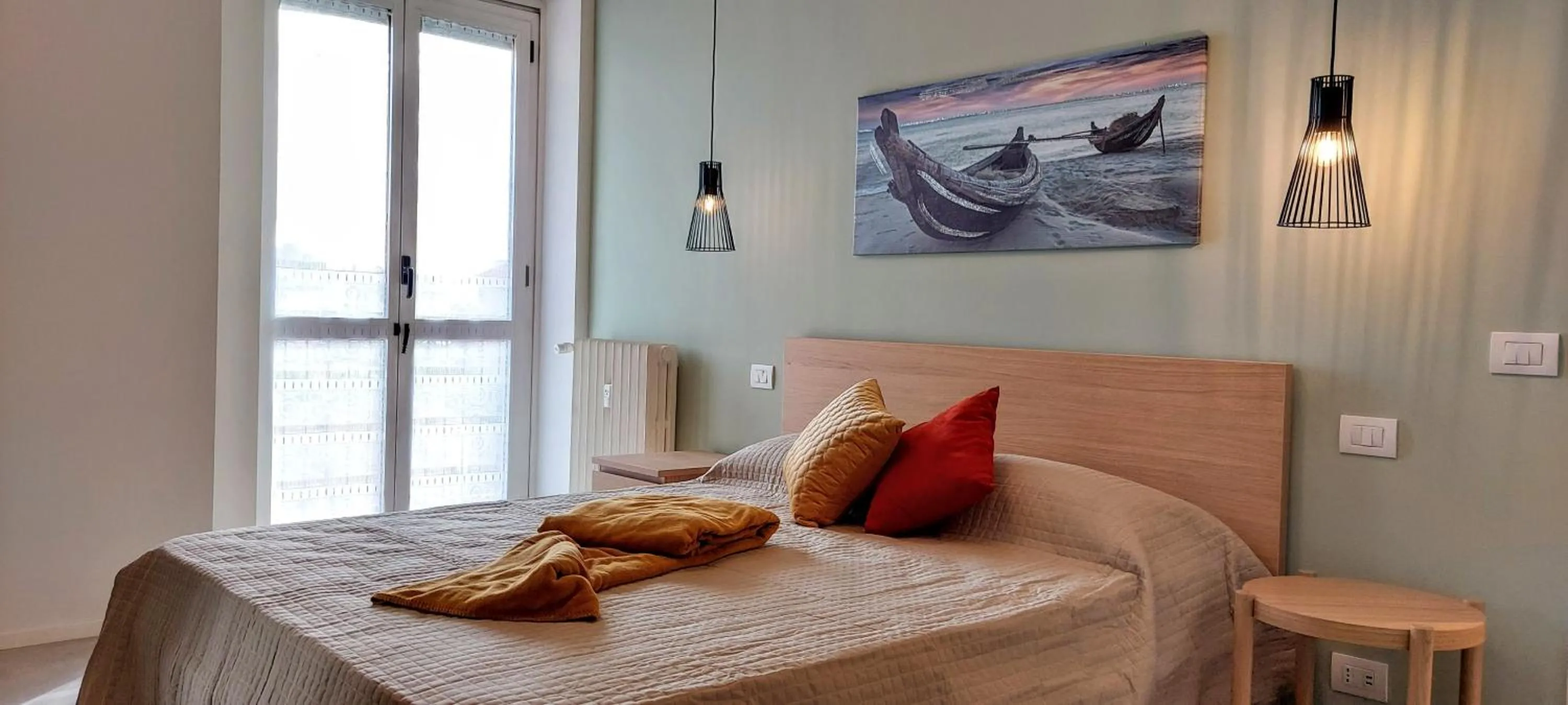 Bed in Suite Rent Milan 3