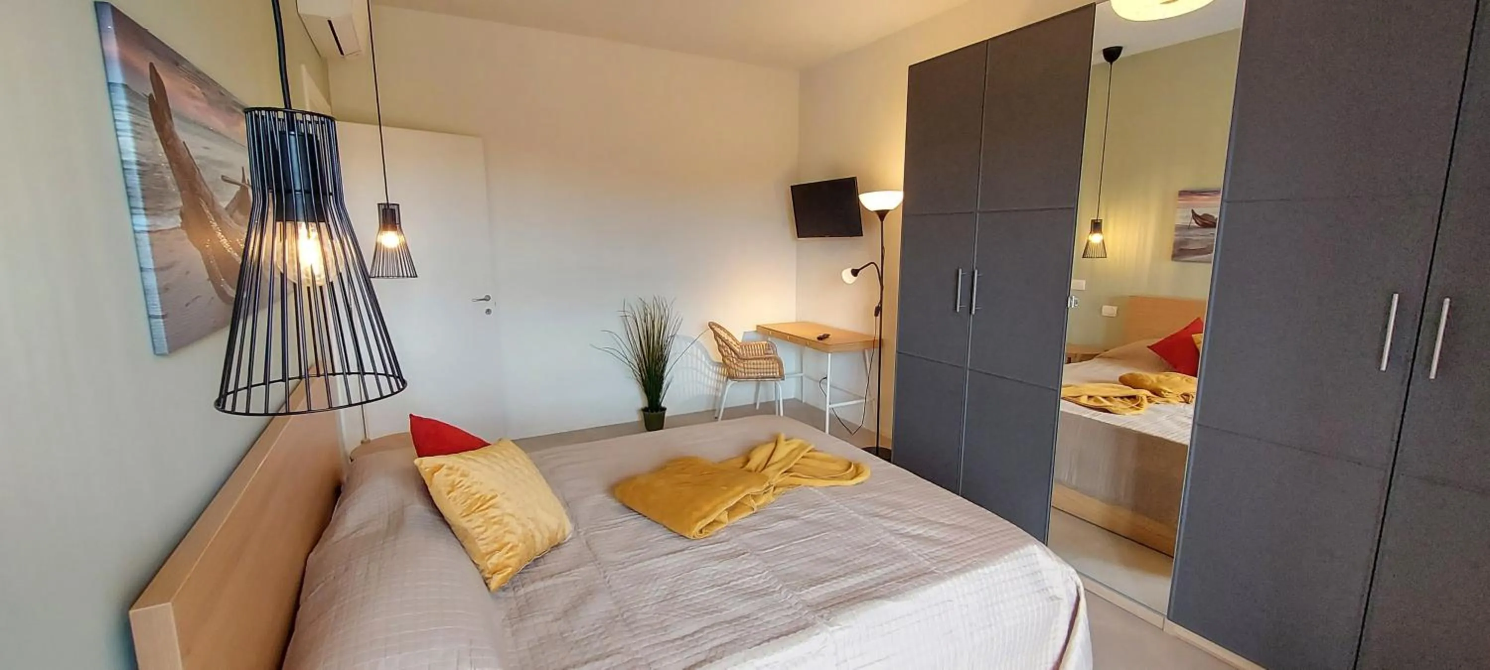 Bed in Suite Rent Milan 3