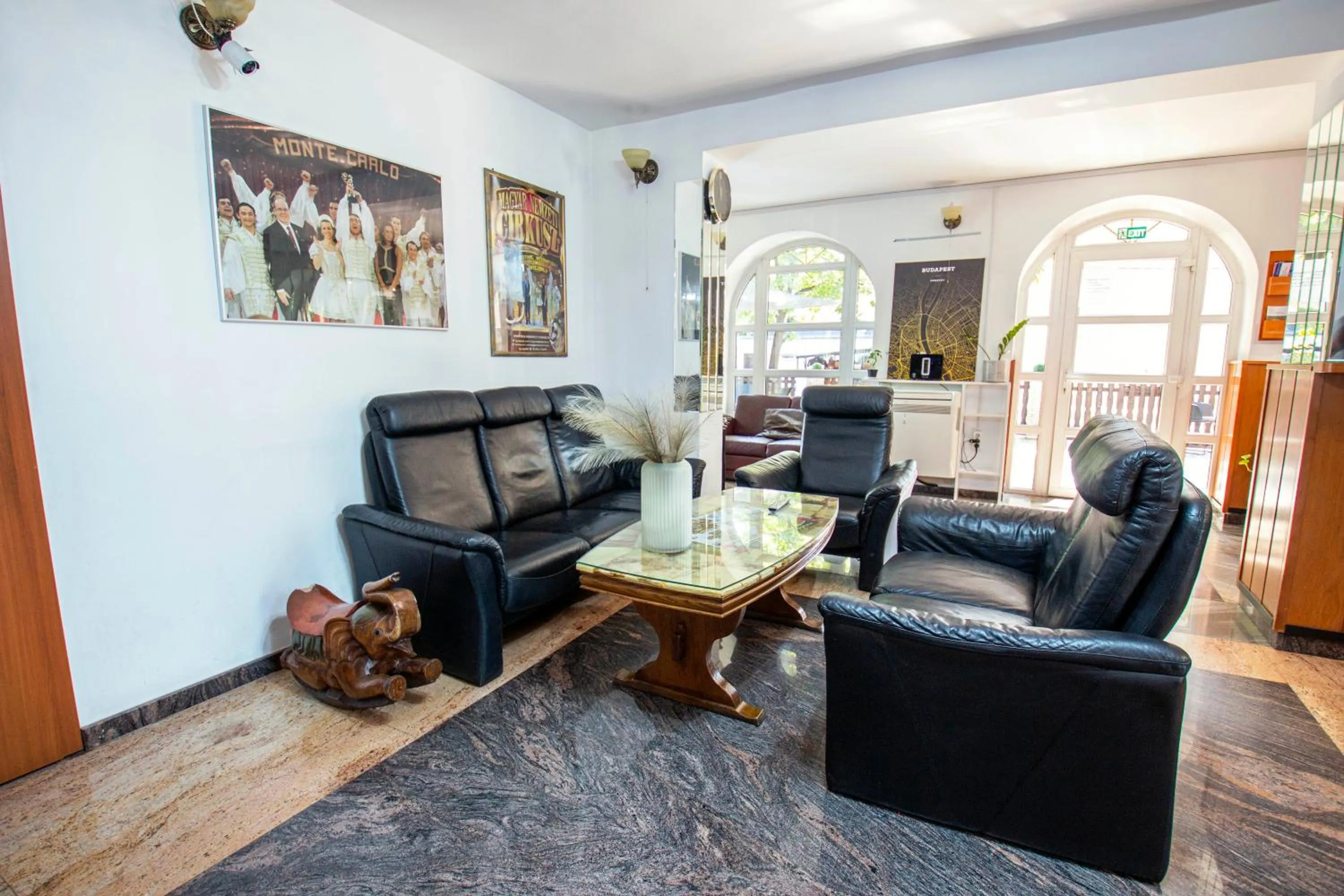 Property building in Richter Pansion