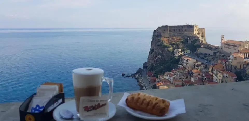 Italian breakfast in Al Quindici Scilla