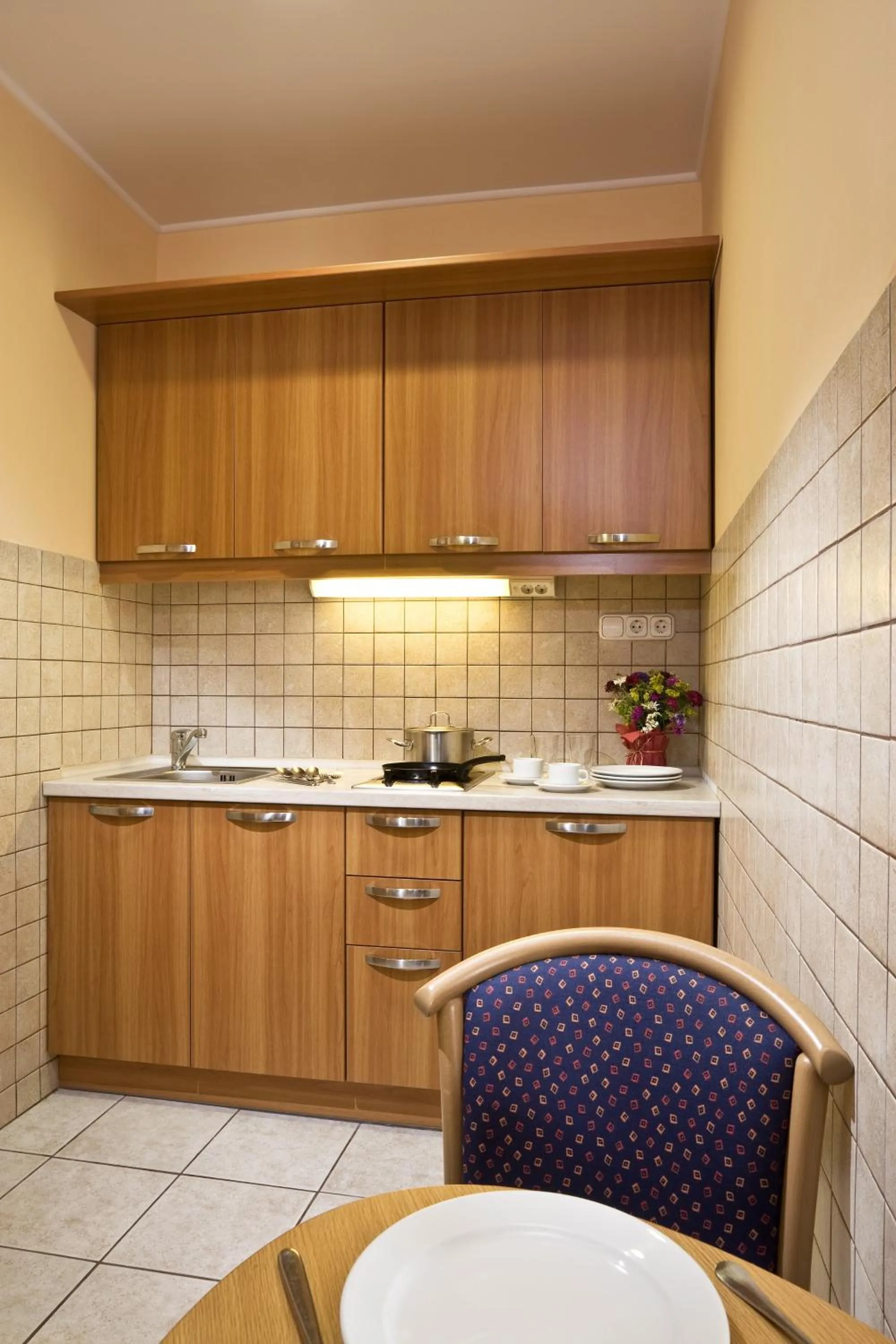 Kitchen or kitchenette in Jagelló Business Hotel