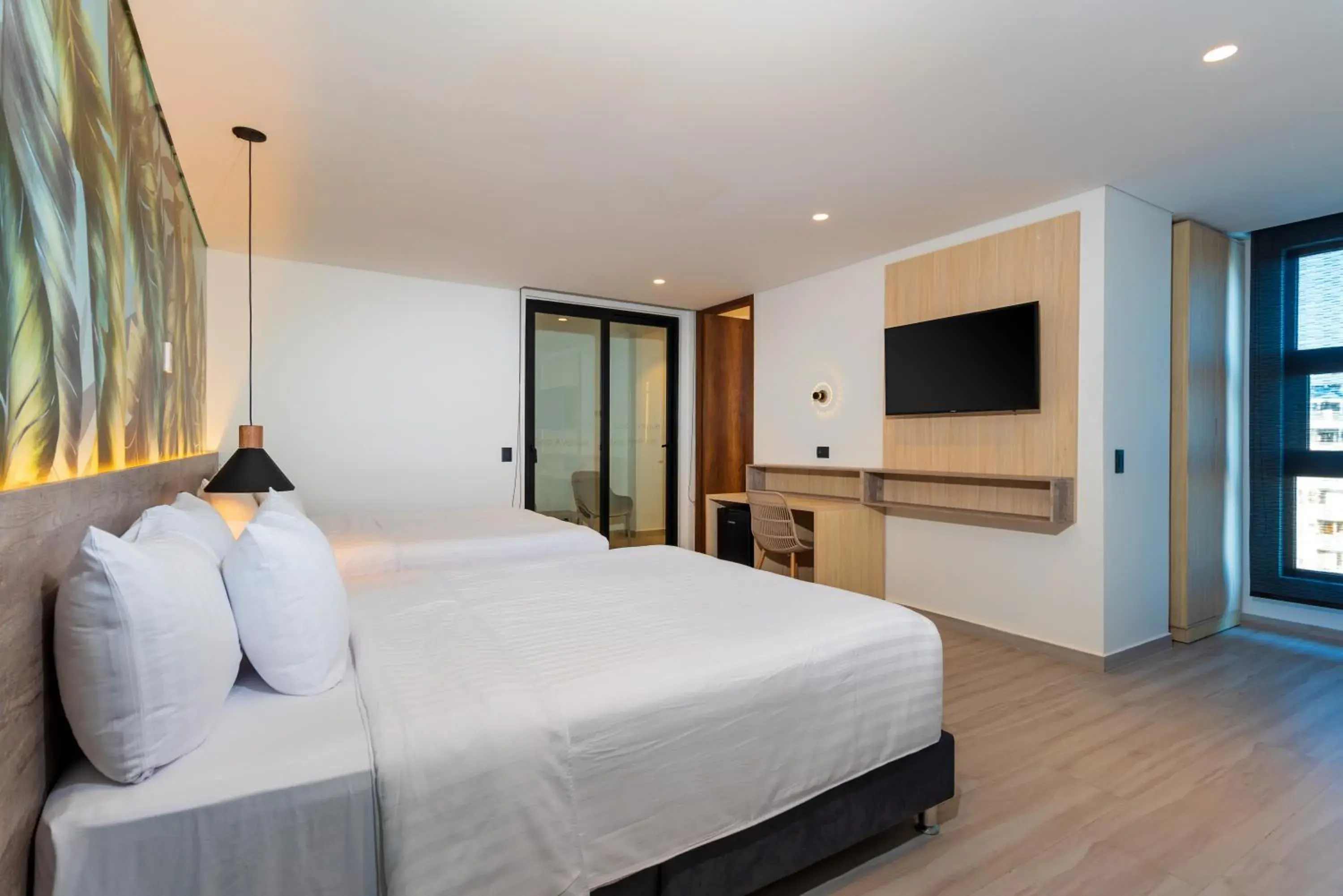 King Suite with Balcony in Sea Avenue Hotel King Suite with Balcony in Sea Avenue Hotel