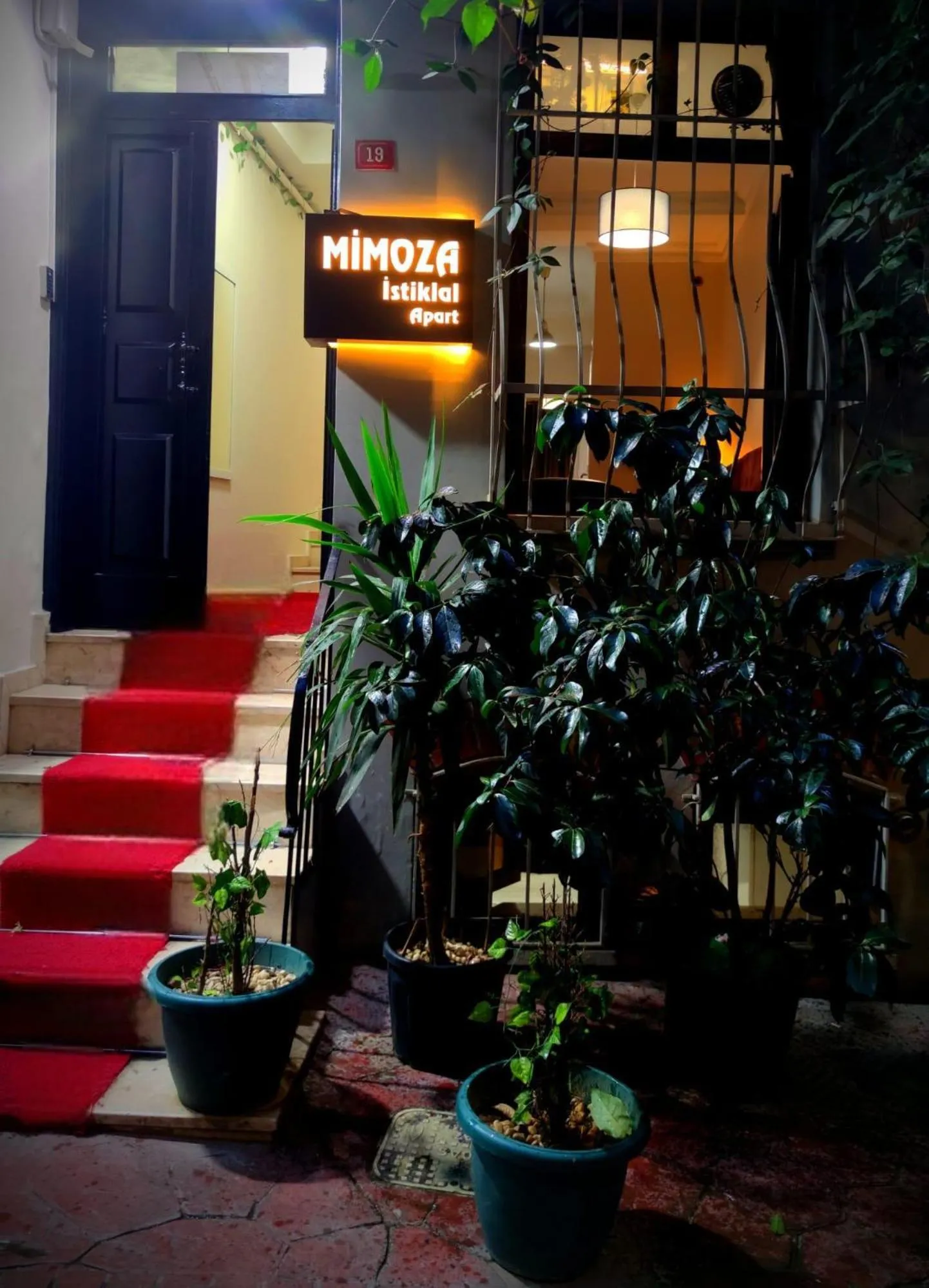 Property building in Mimoza İstiklal Apart Hotel