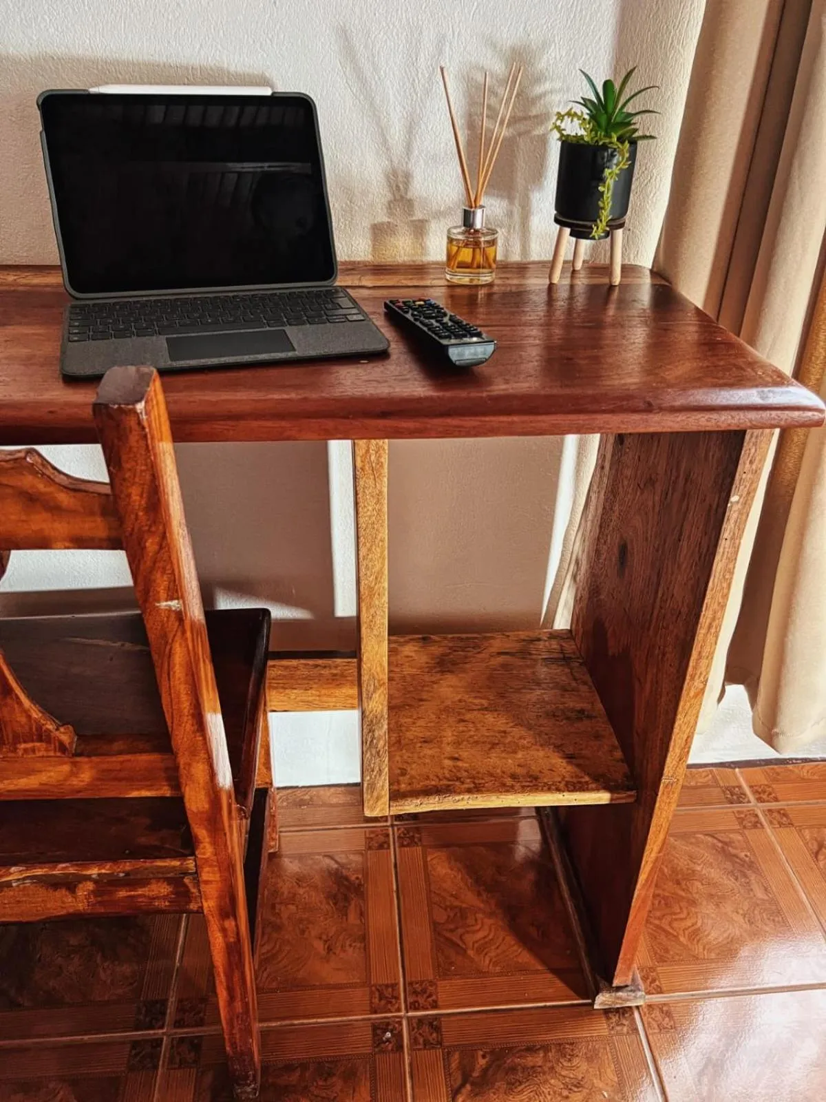 TV and multimedia in El Nido Lodge