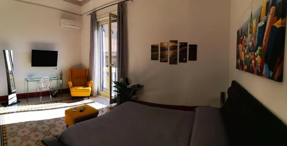 Communal lounge/ TV room, Bed in La Dimora del Massimo