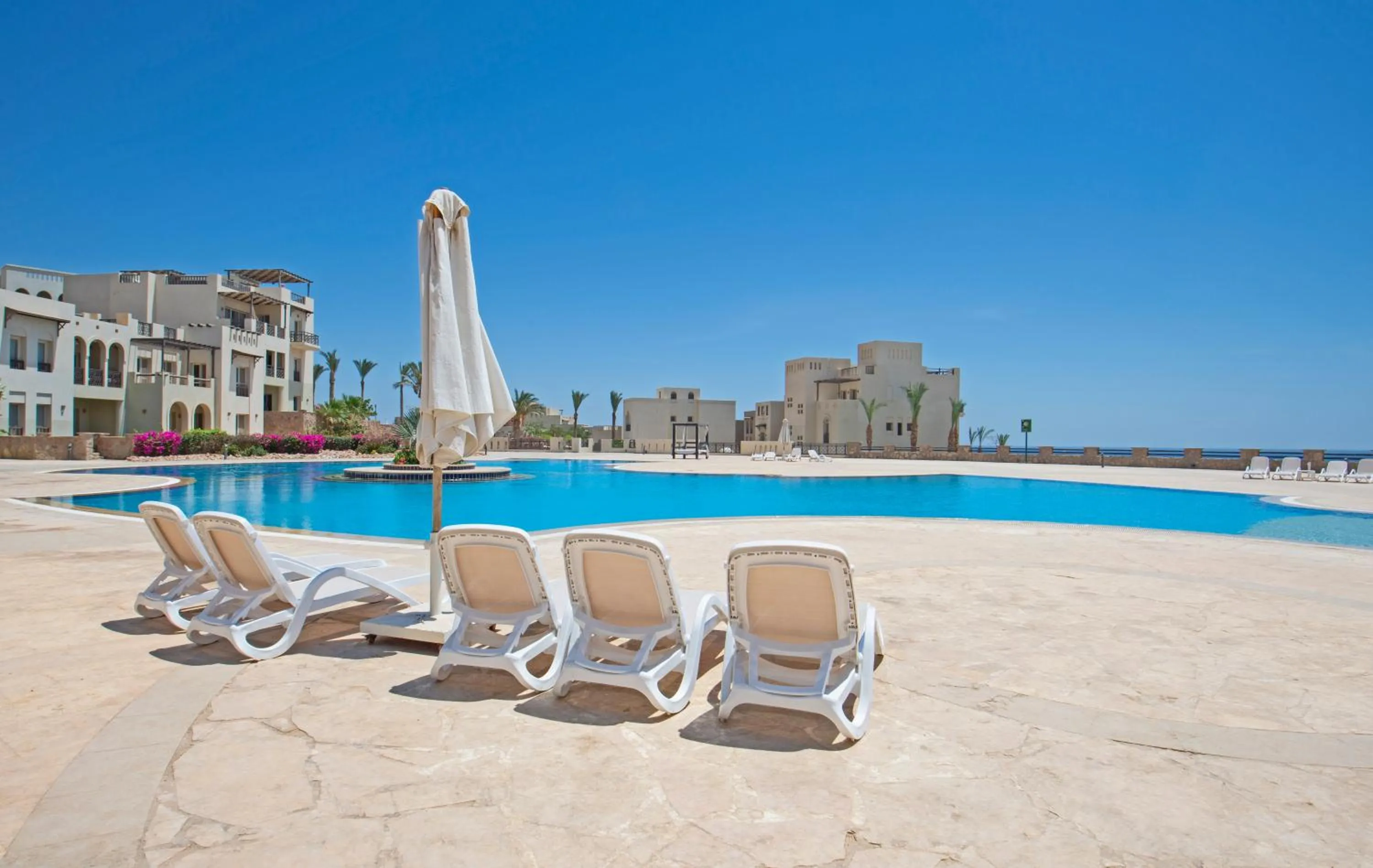 Swimming pool in OSKENA Azzurra Sahl Hasheesh Hurghada