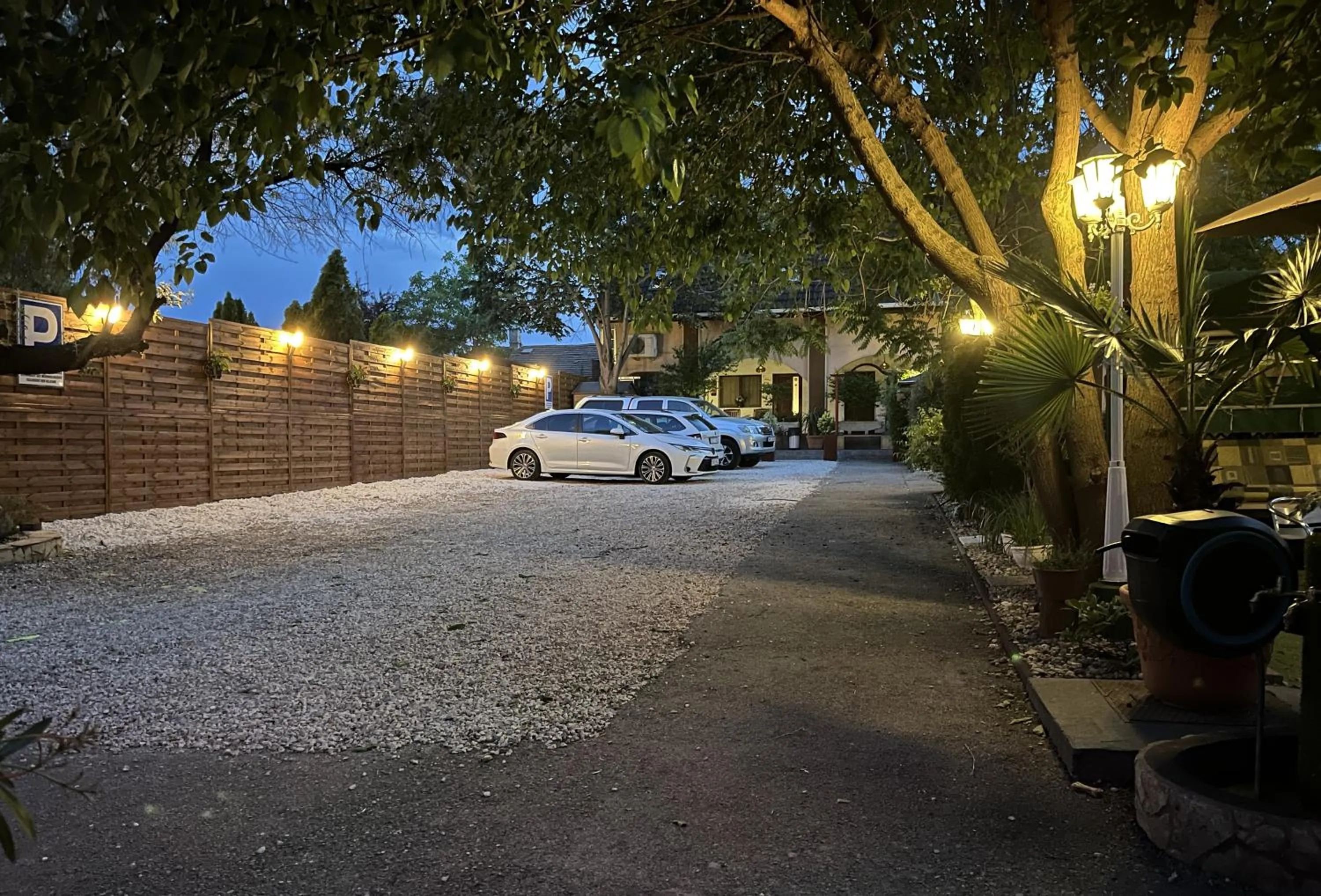 Parking in Hotel Oswaldo