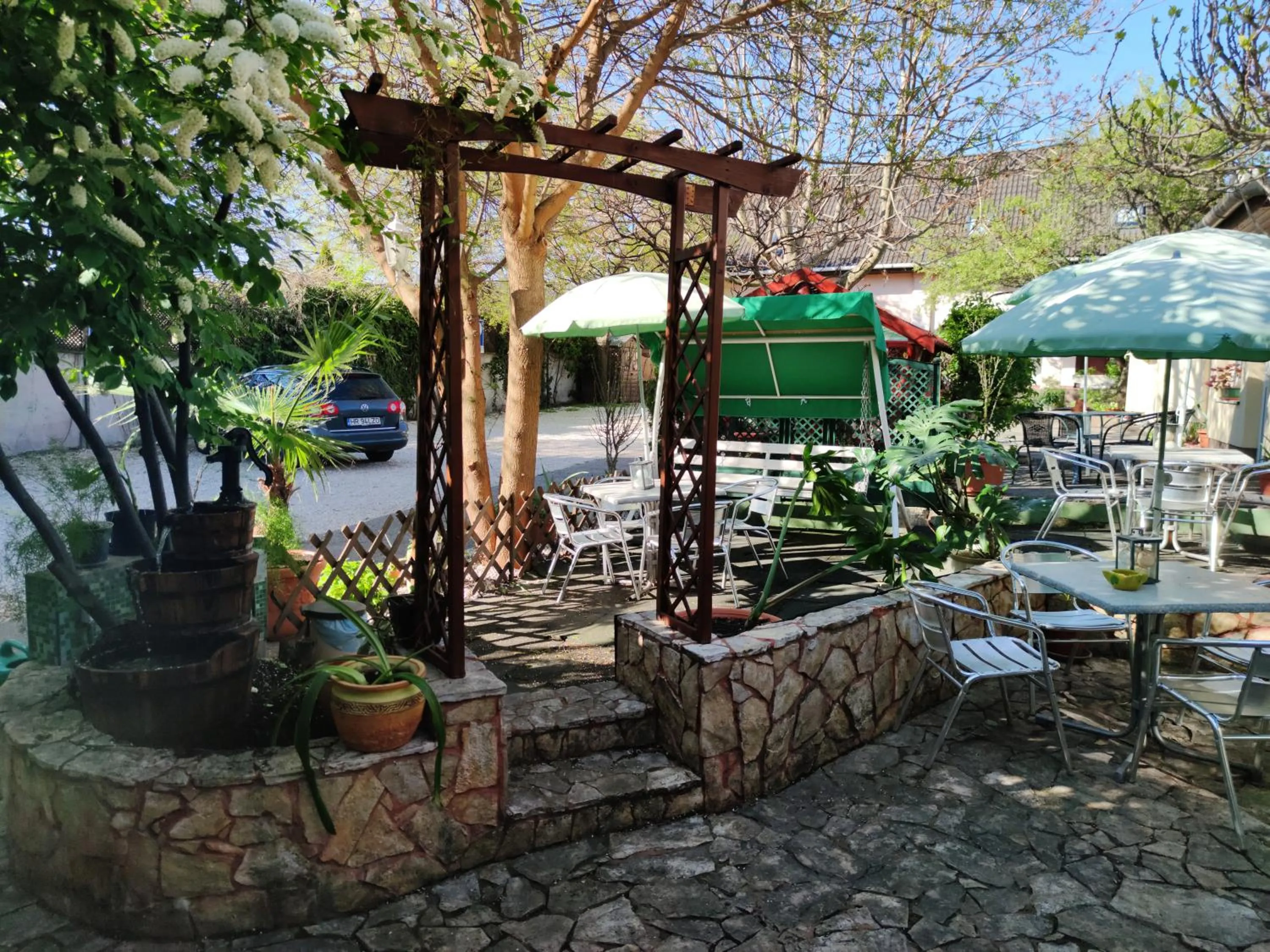 Spring in Hotel Oswaldo