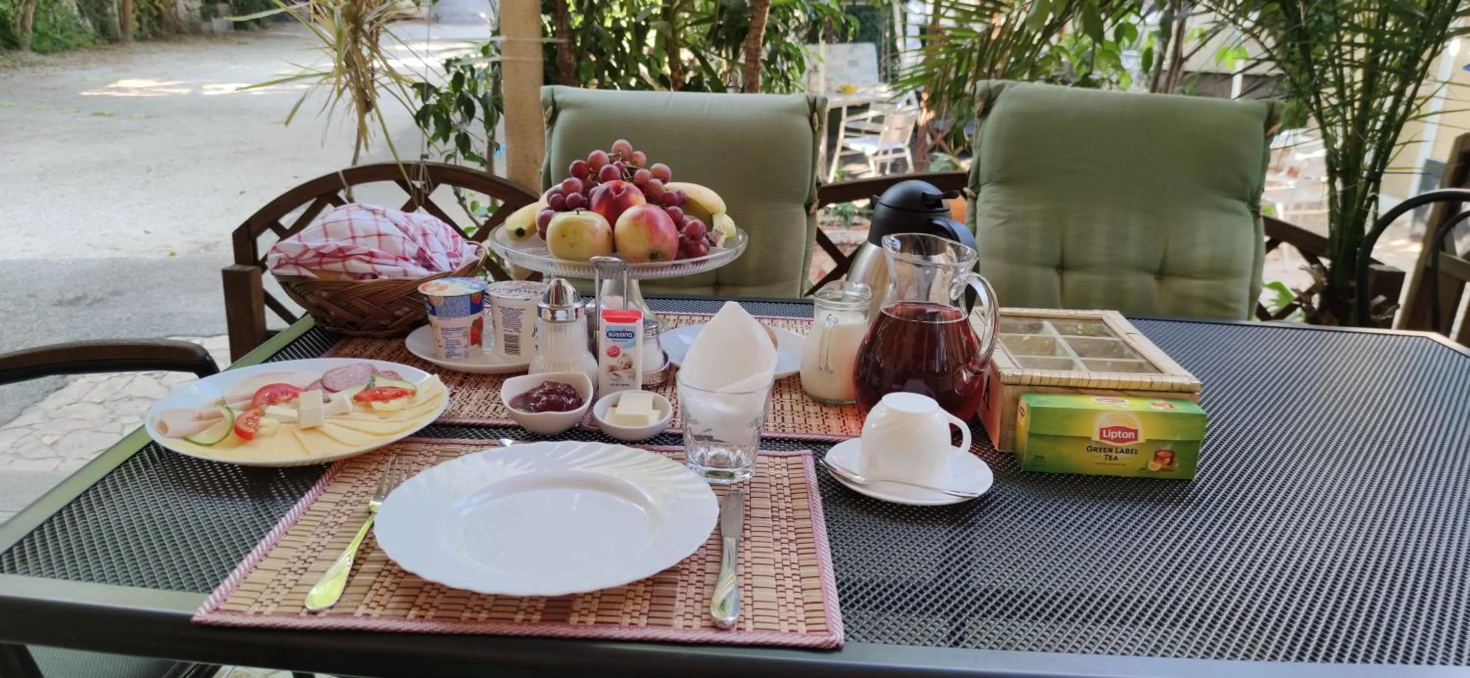 Breakfast in Hotel Oswaldo