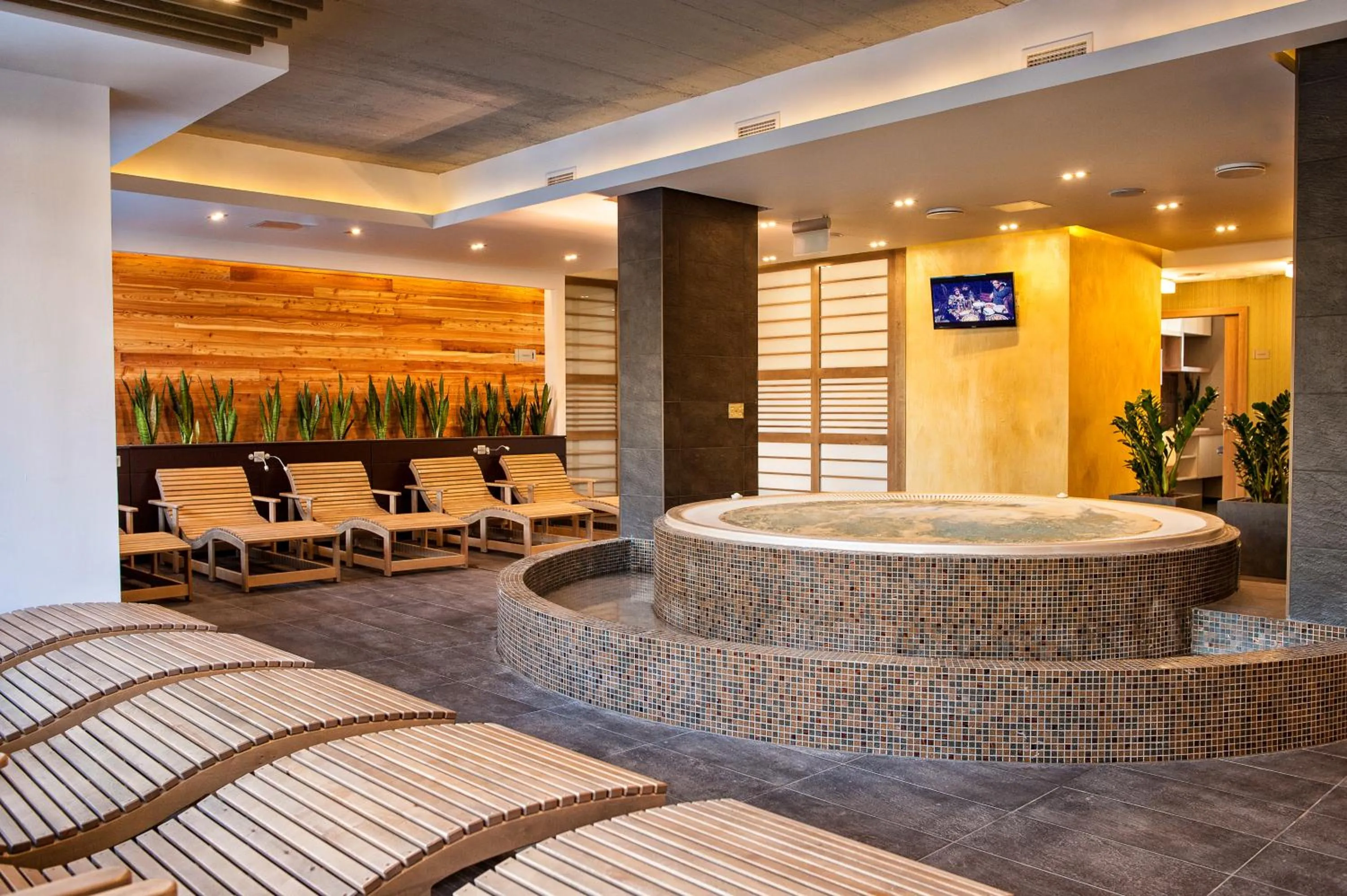 Bassiana Hotel és Étterem