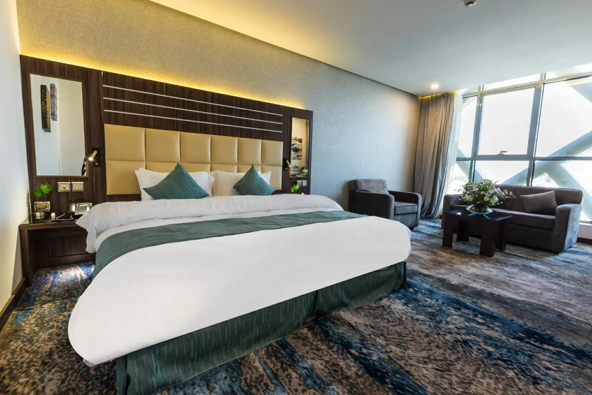 Superior King Room in White Diamond Hotel Sari Superior King Room in White Diamond Hotel Sari