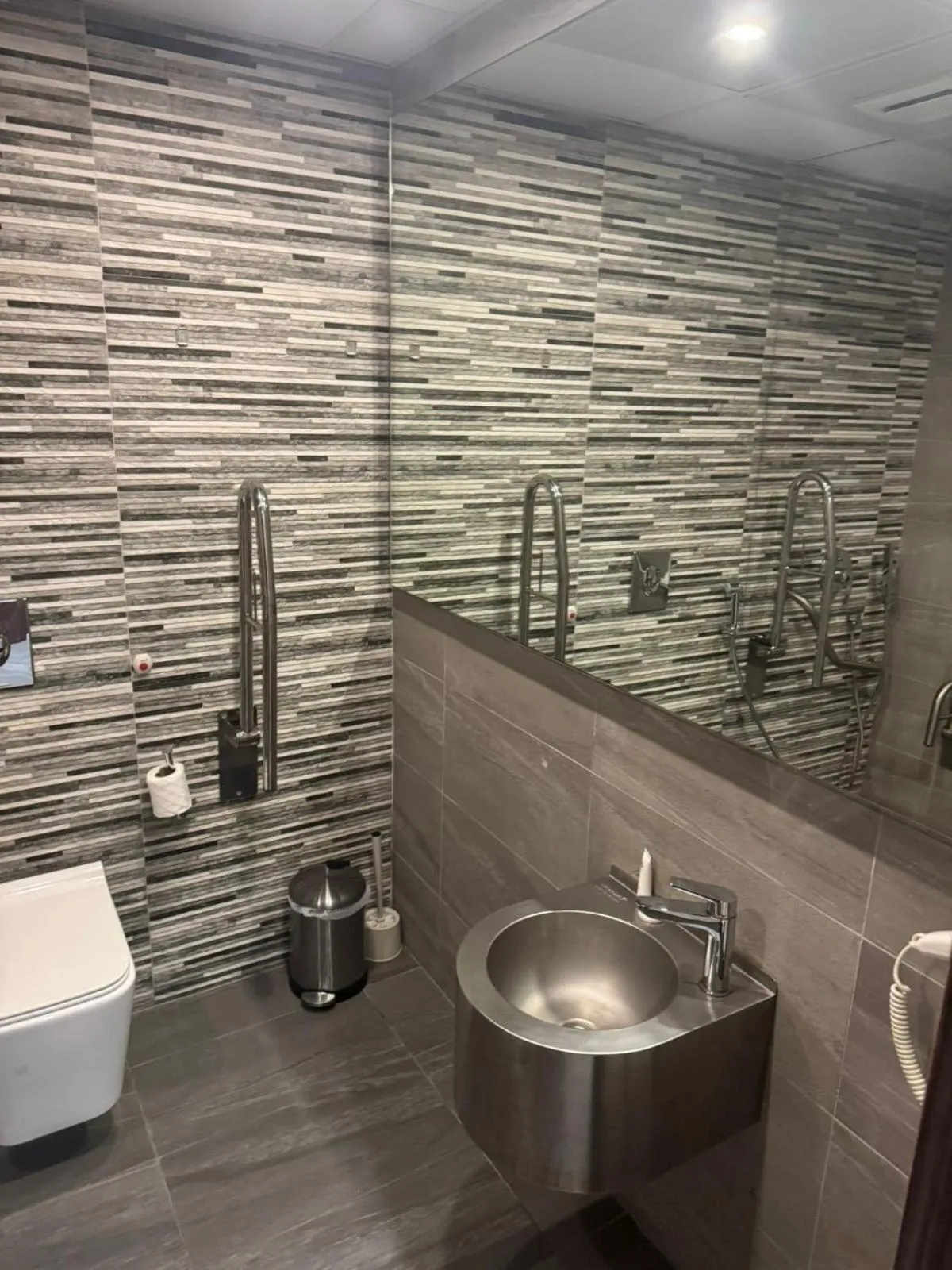 White Diamond Hotel Sari