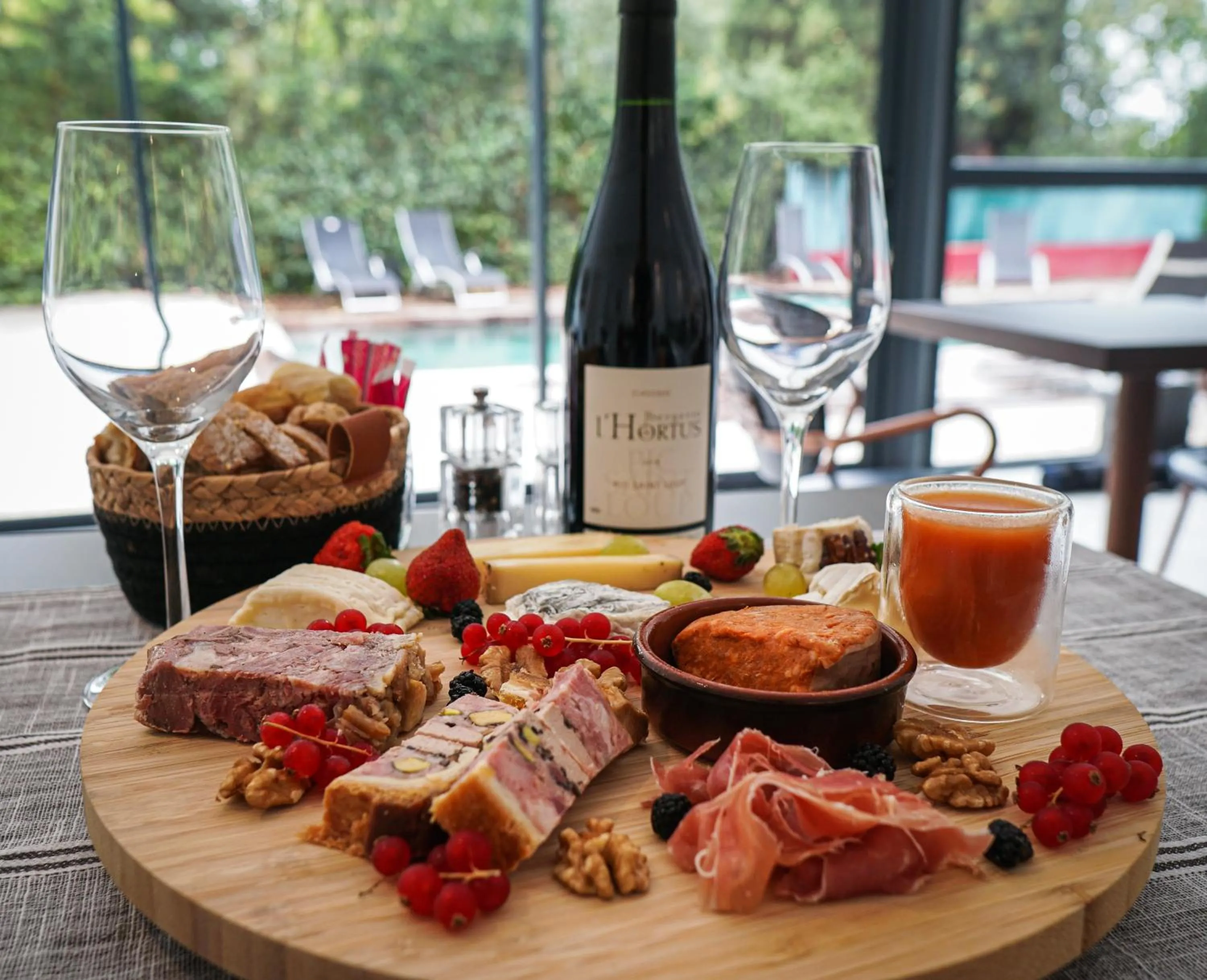 Food and drinks in VILLA MAGNOLIA