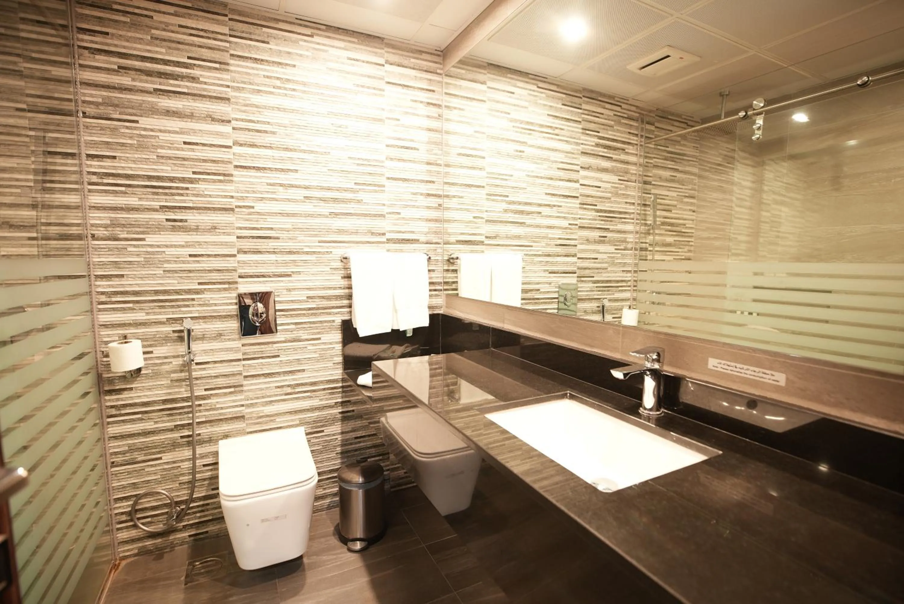 Bathroom in Wow Diamond Hotel - فندق واو ديموند