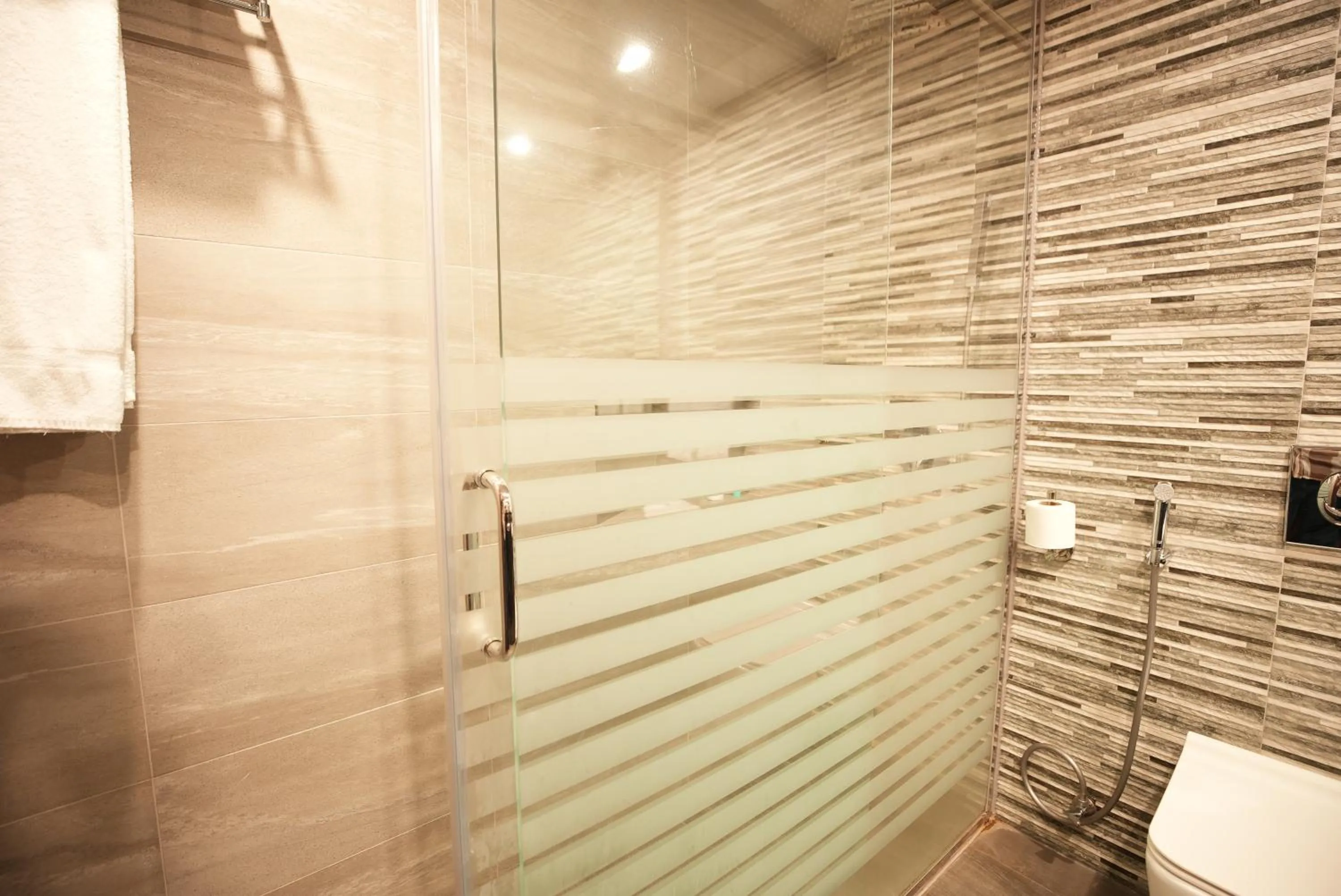 Bathroom in Wow Diamond Hotel - فندق واو ديموند